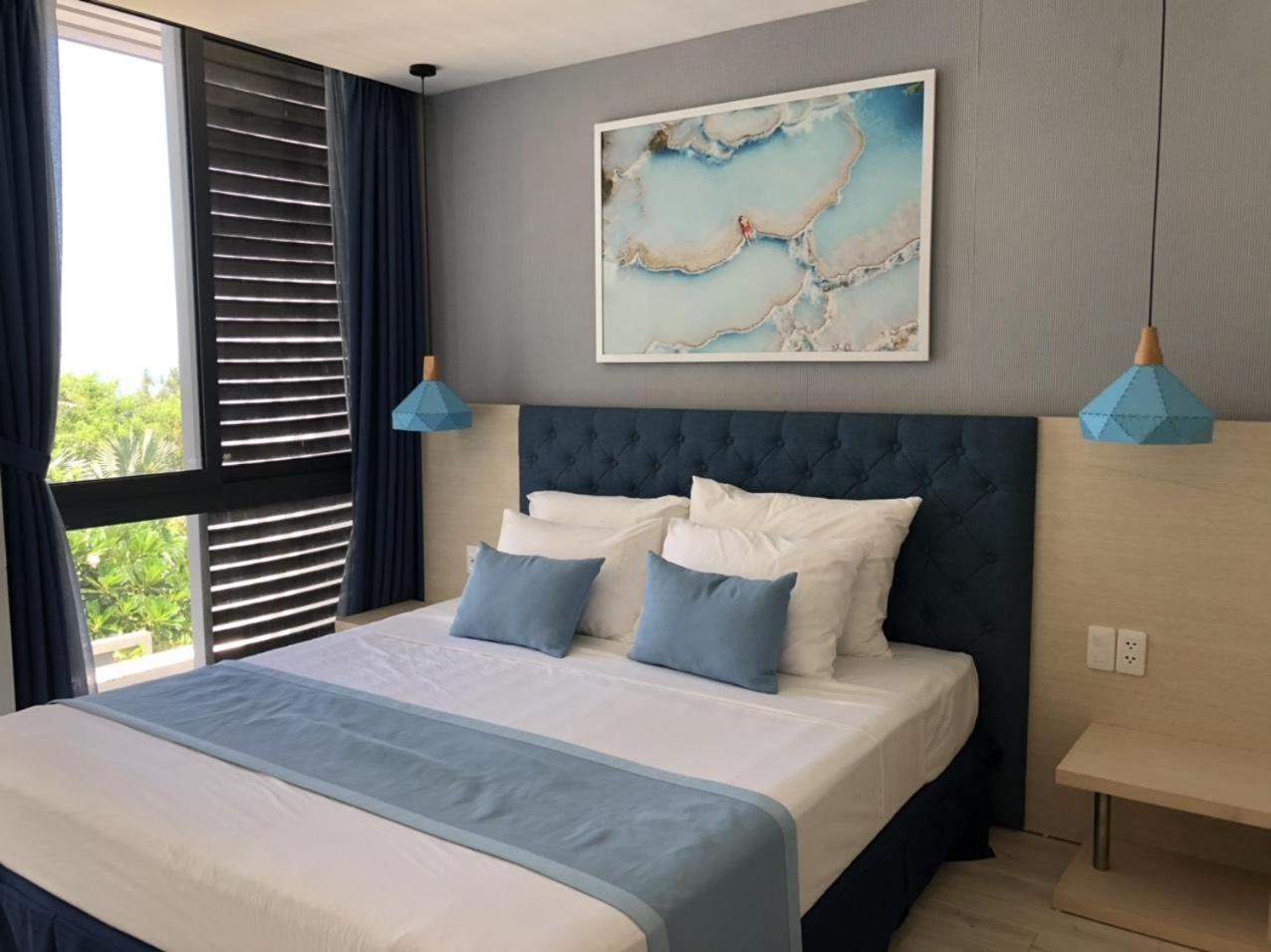 Queen Room with Balcony photo 2