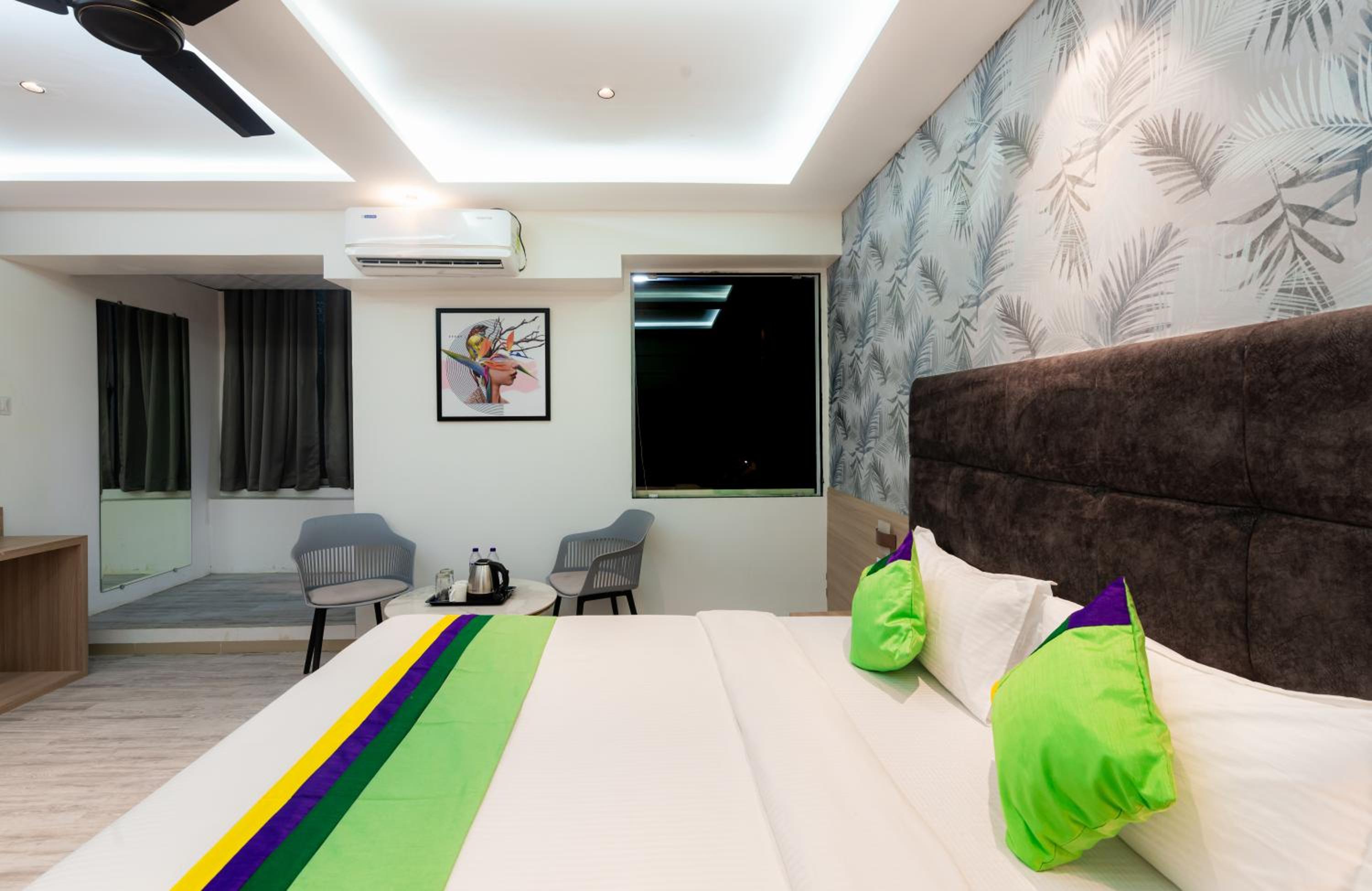 Deluxe Double Room - Photo 10