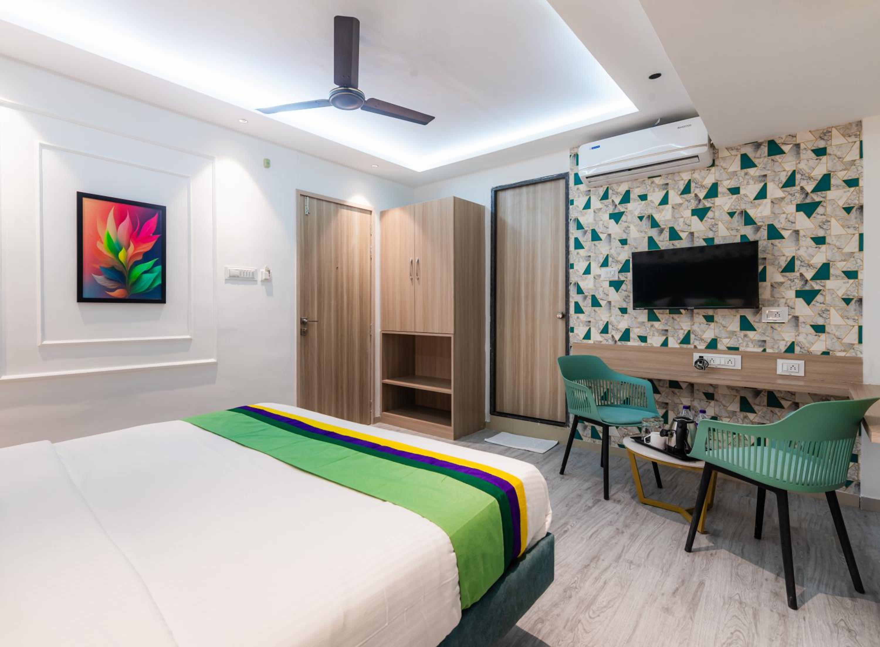 Standard Double Room - Photo 2