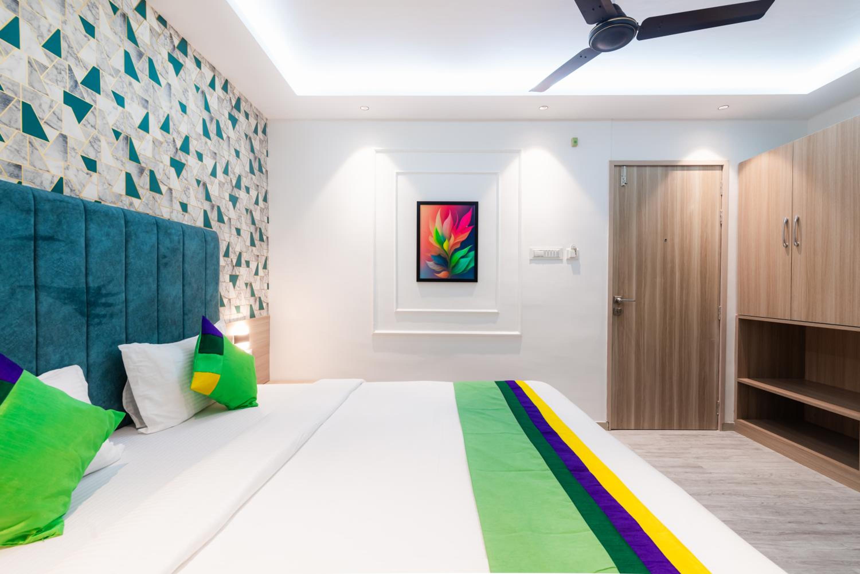 Standard Double Room - Photo 6