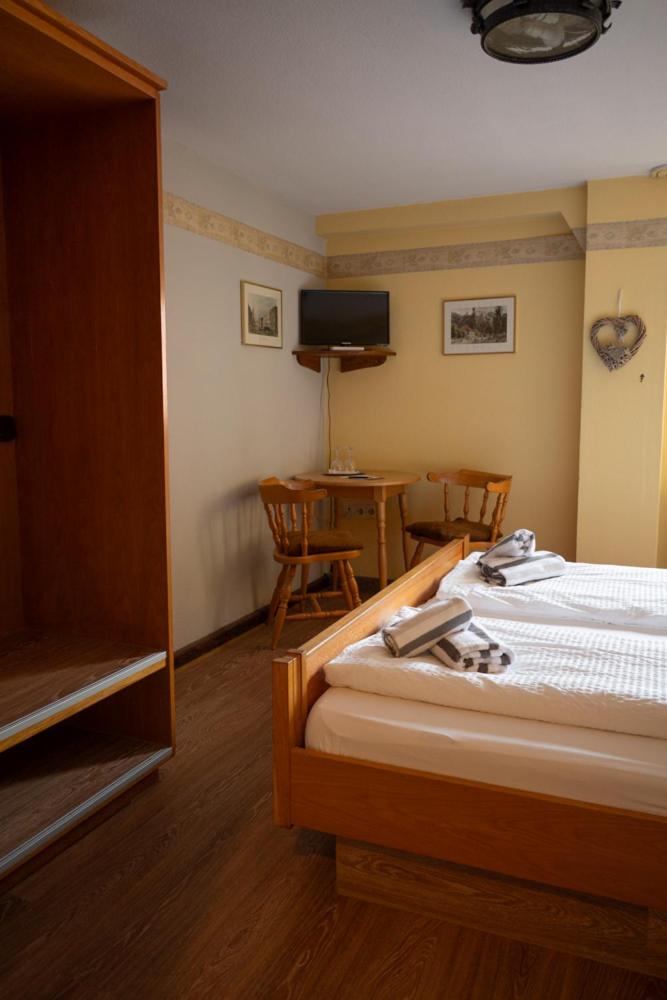 Double Room with Private Bathroom photo 2