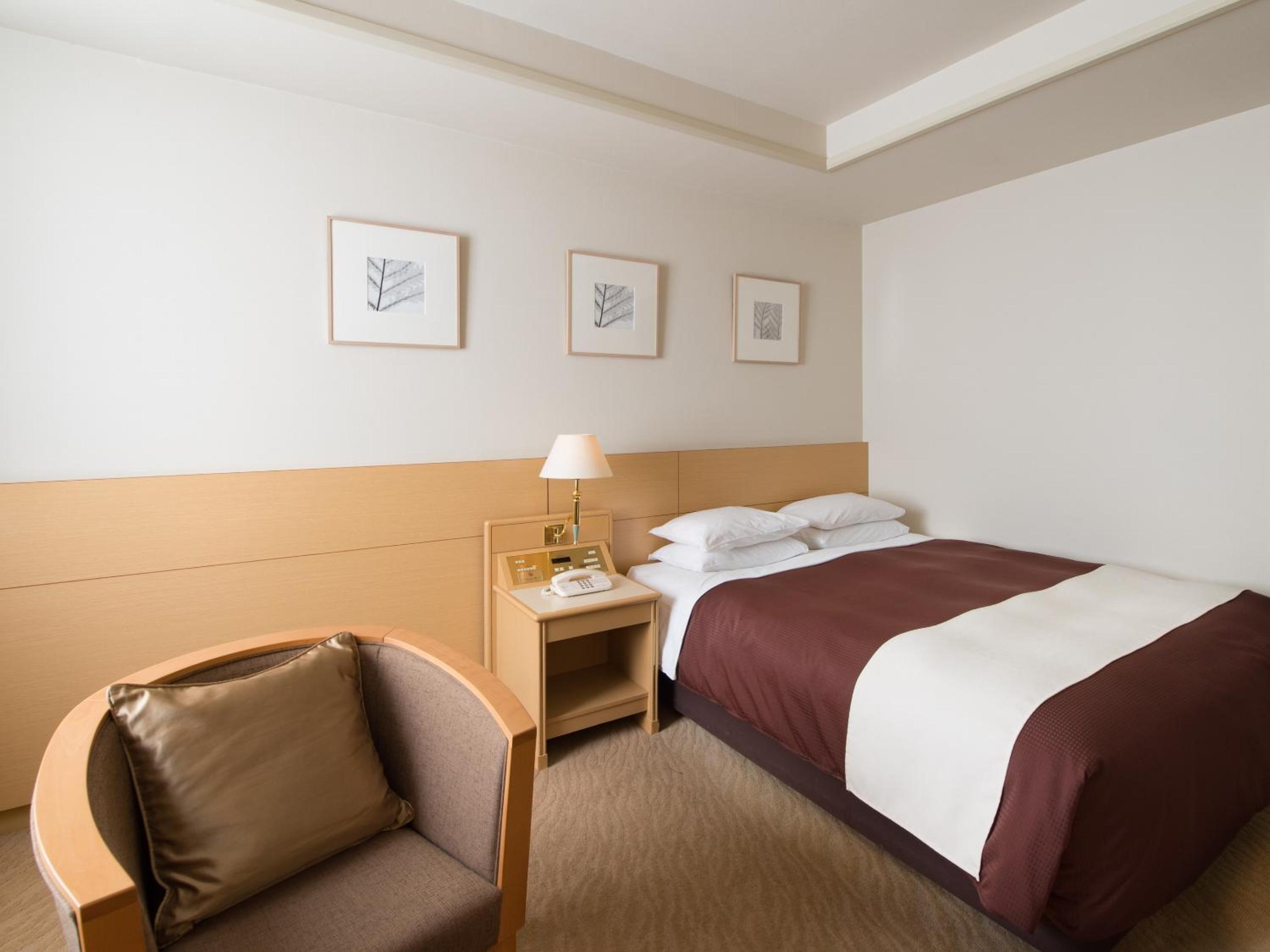 Superior Queen Room - Non-Smoking - Photo 5