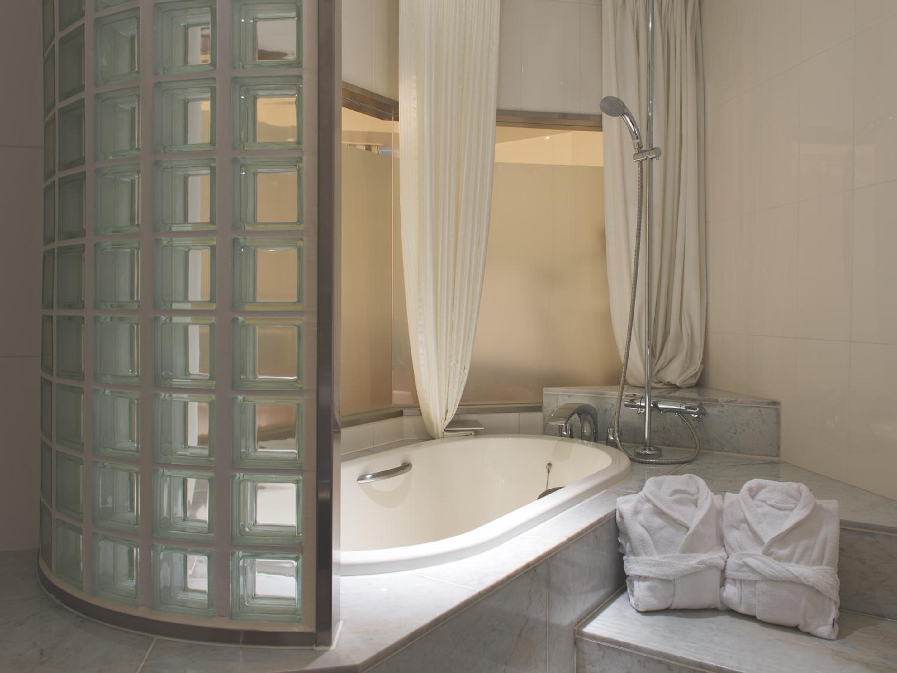 Executive Floor Premium Double Room with Park View - Non-Smoking - Photo 2
