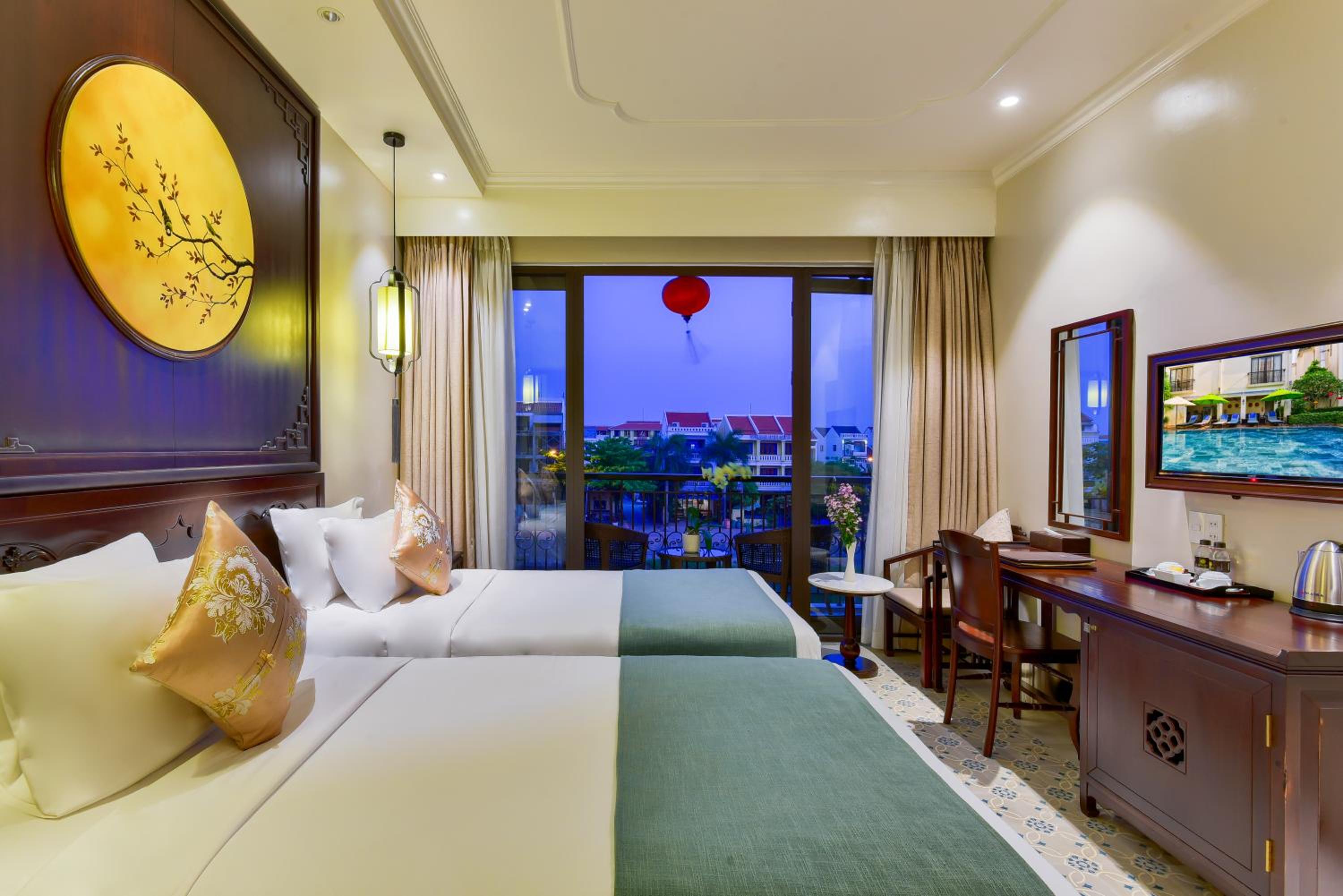 Super Deluxe Twin Room with Balcony and River View photo 2