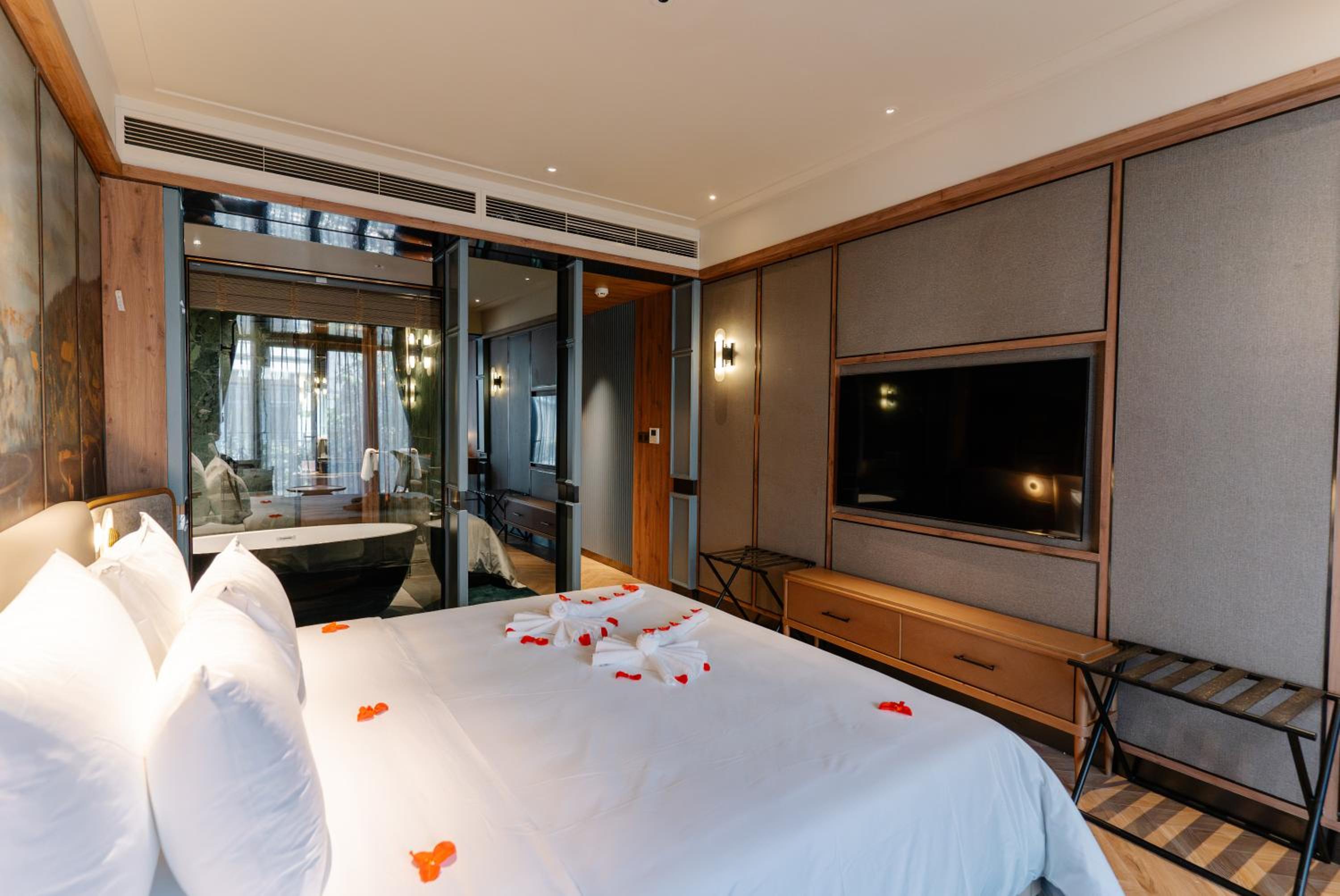 Suite with City View photo 2