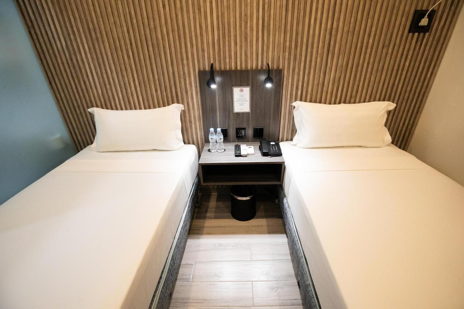Standard Twin Room - Photo 2