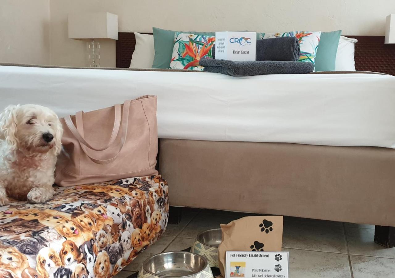 Queen Room - Pet Friendly photo 3