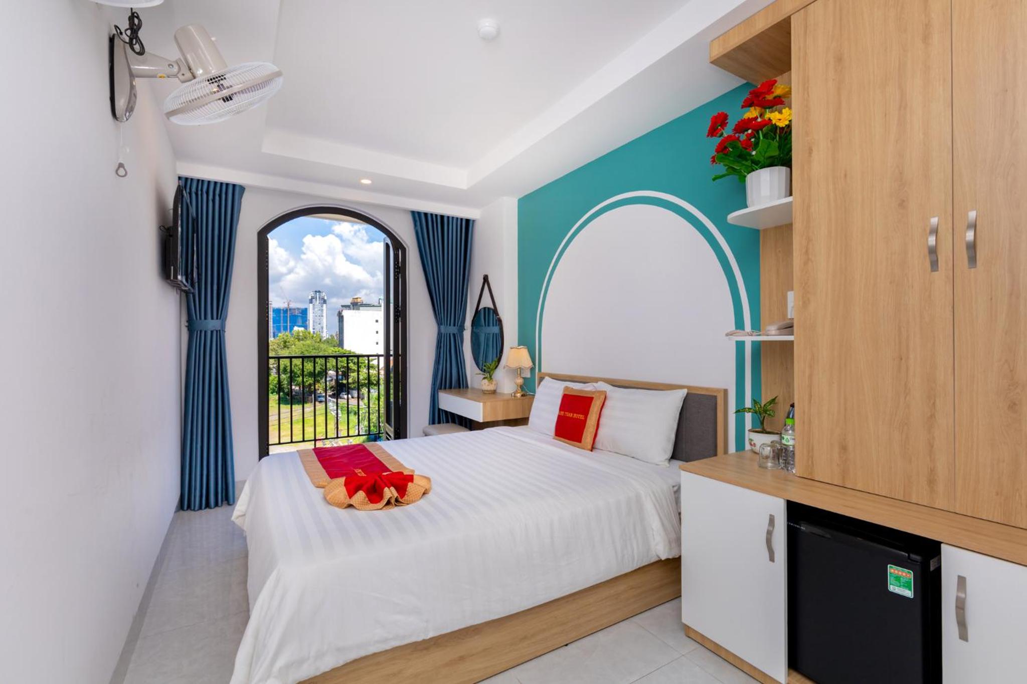 King Room With Balcony