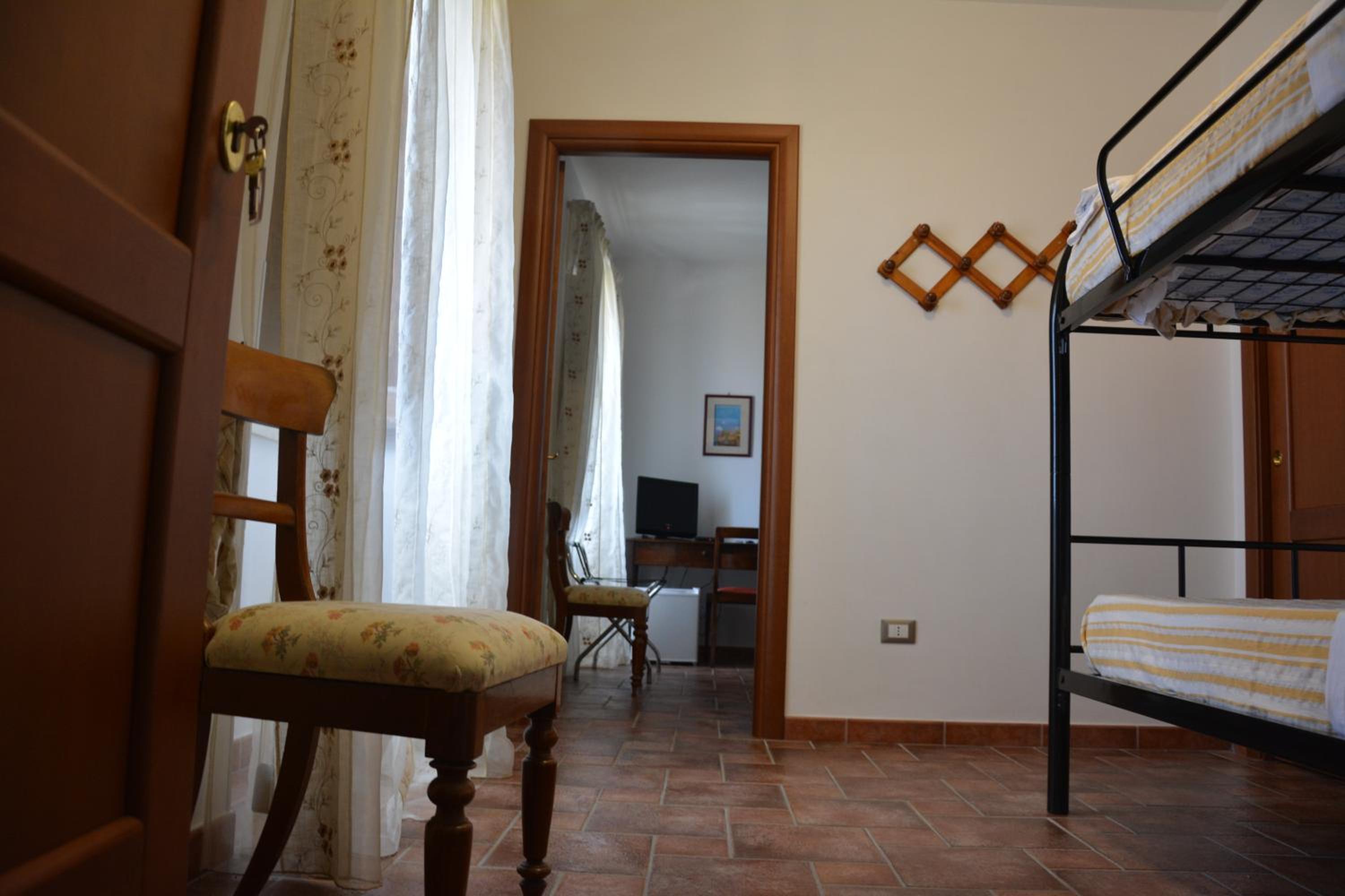 Quadruple Room with Sea View photo 2