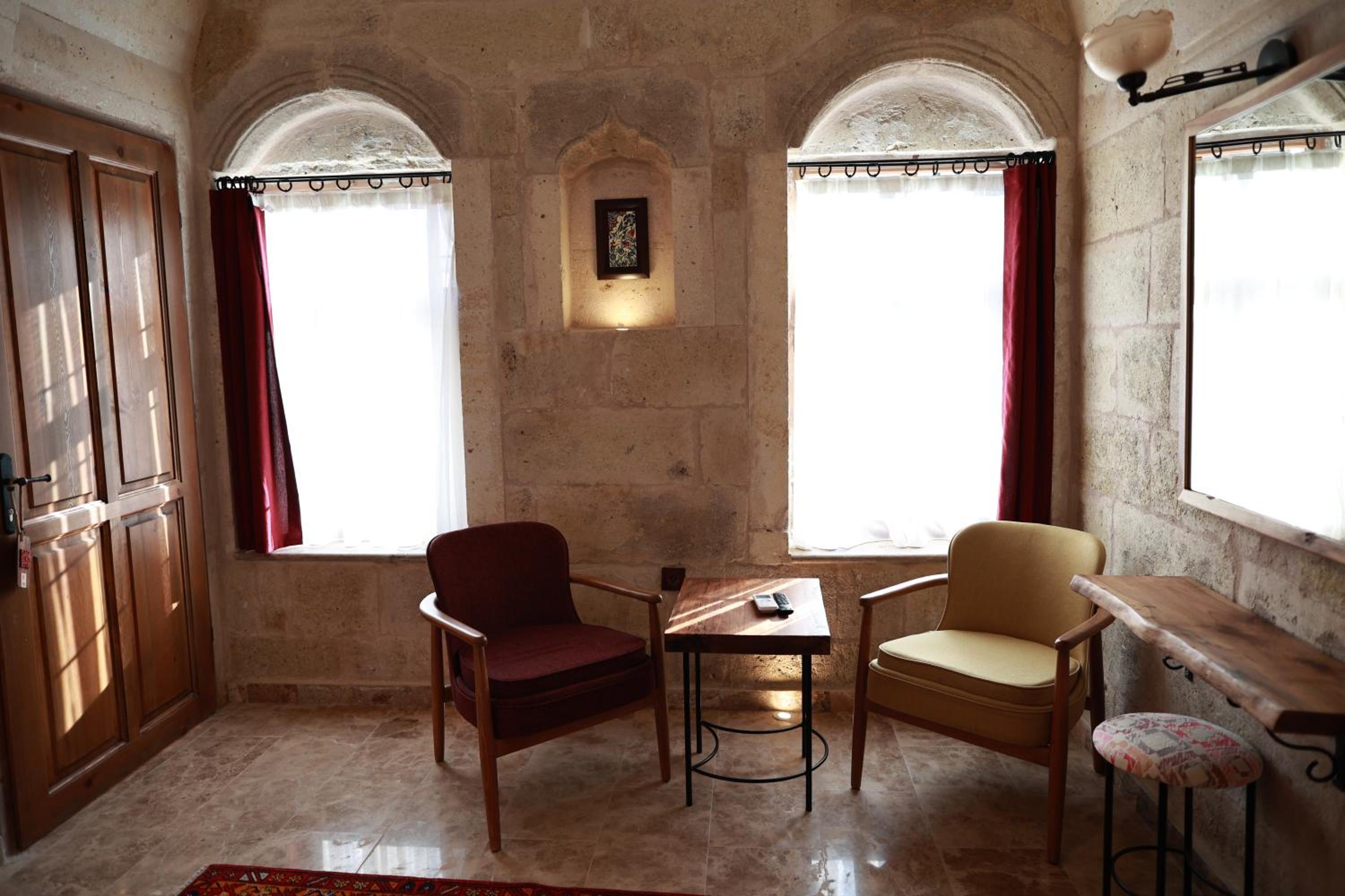 Deluxe Double Room - Photo 17