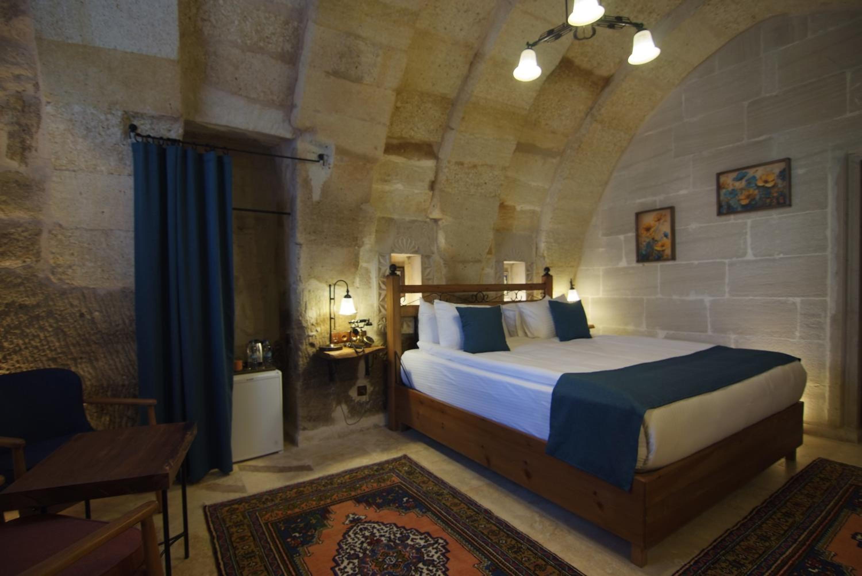 Deluxe Double Room - Photo 14