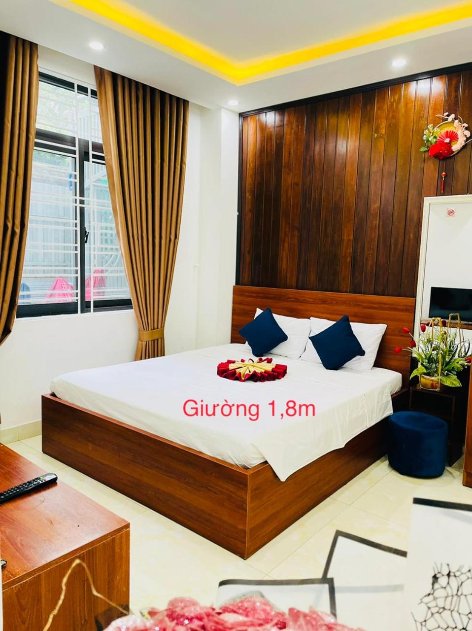 Deluxe Room - Photo 17