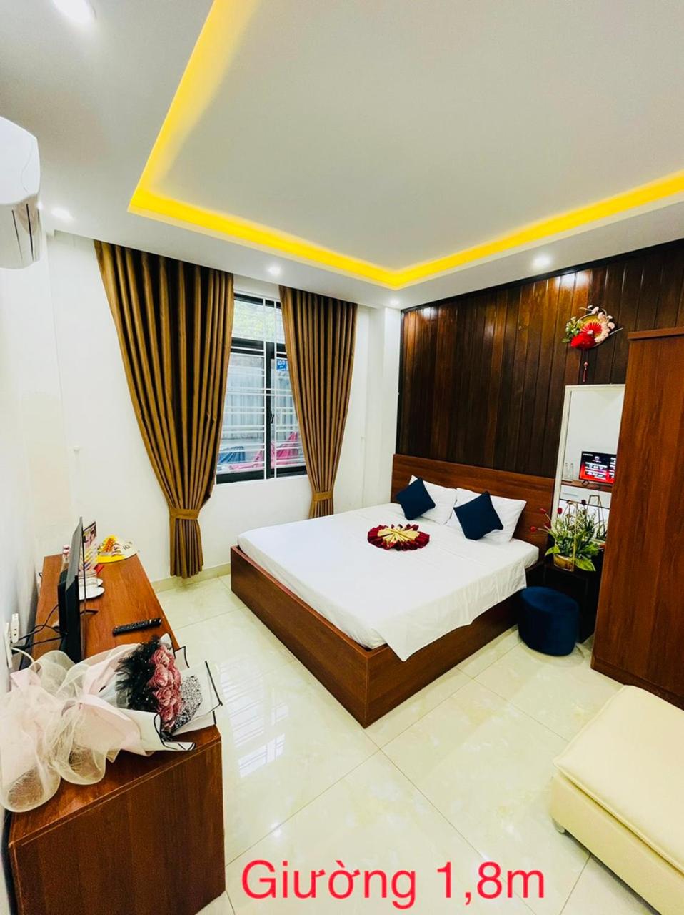 Deluxe Room - Photo 9