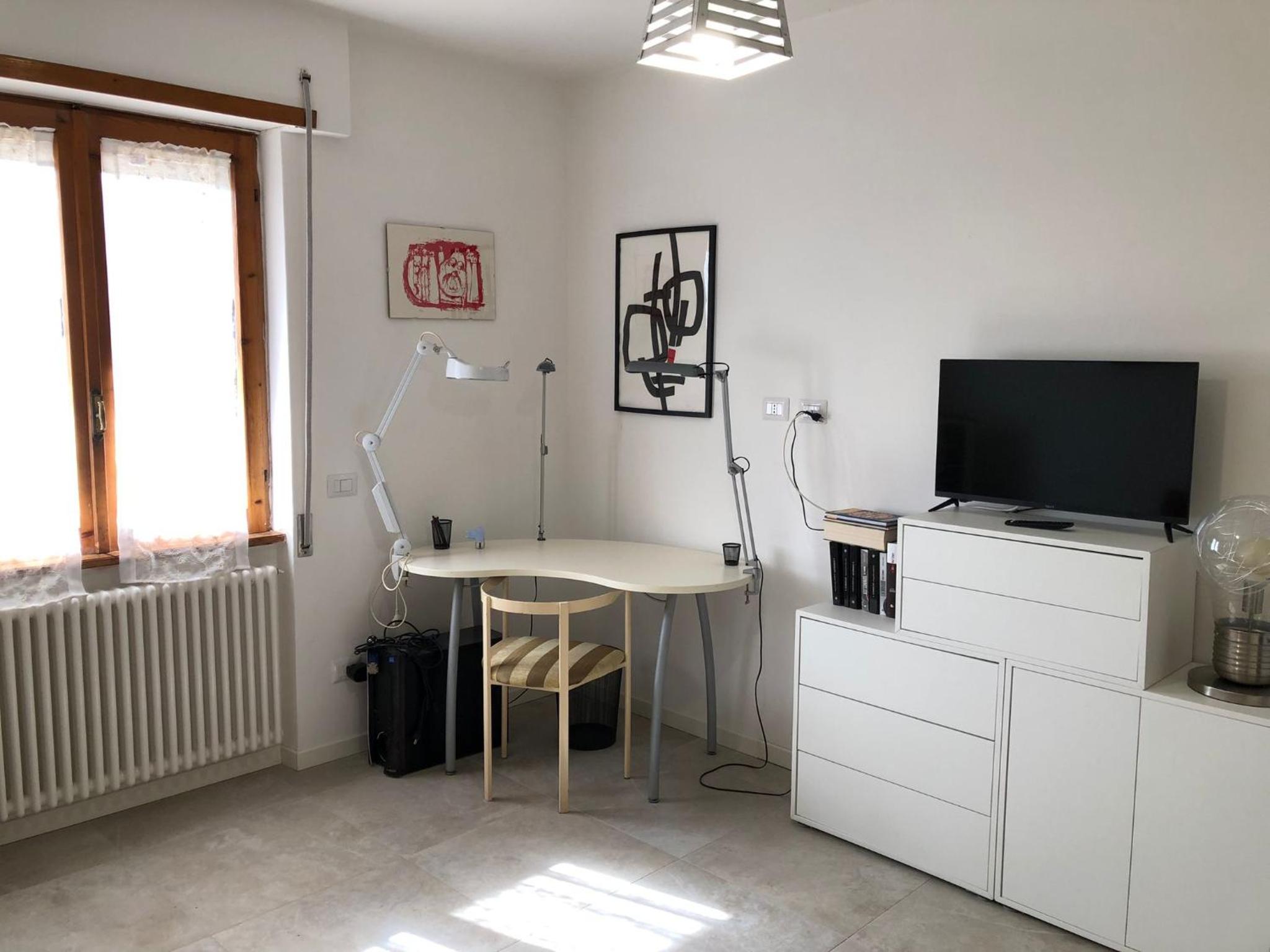 One-Bedroom Apartment photo 3