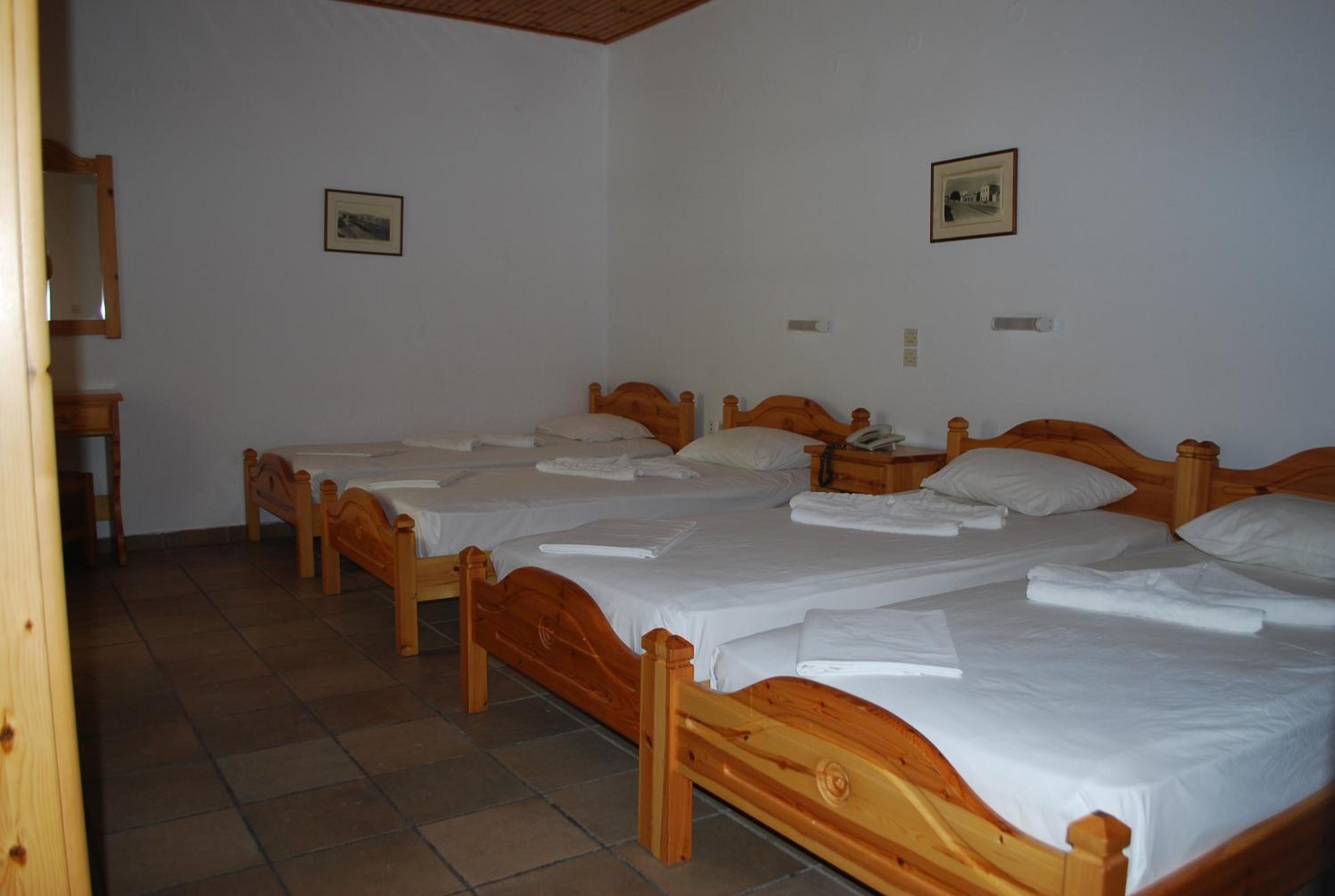 Studio (4 Adults)