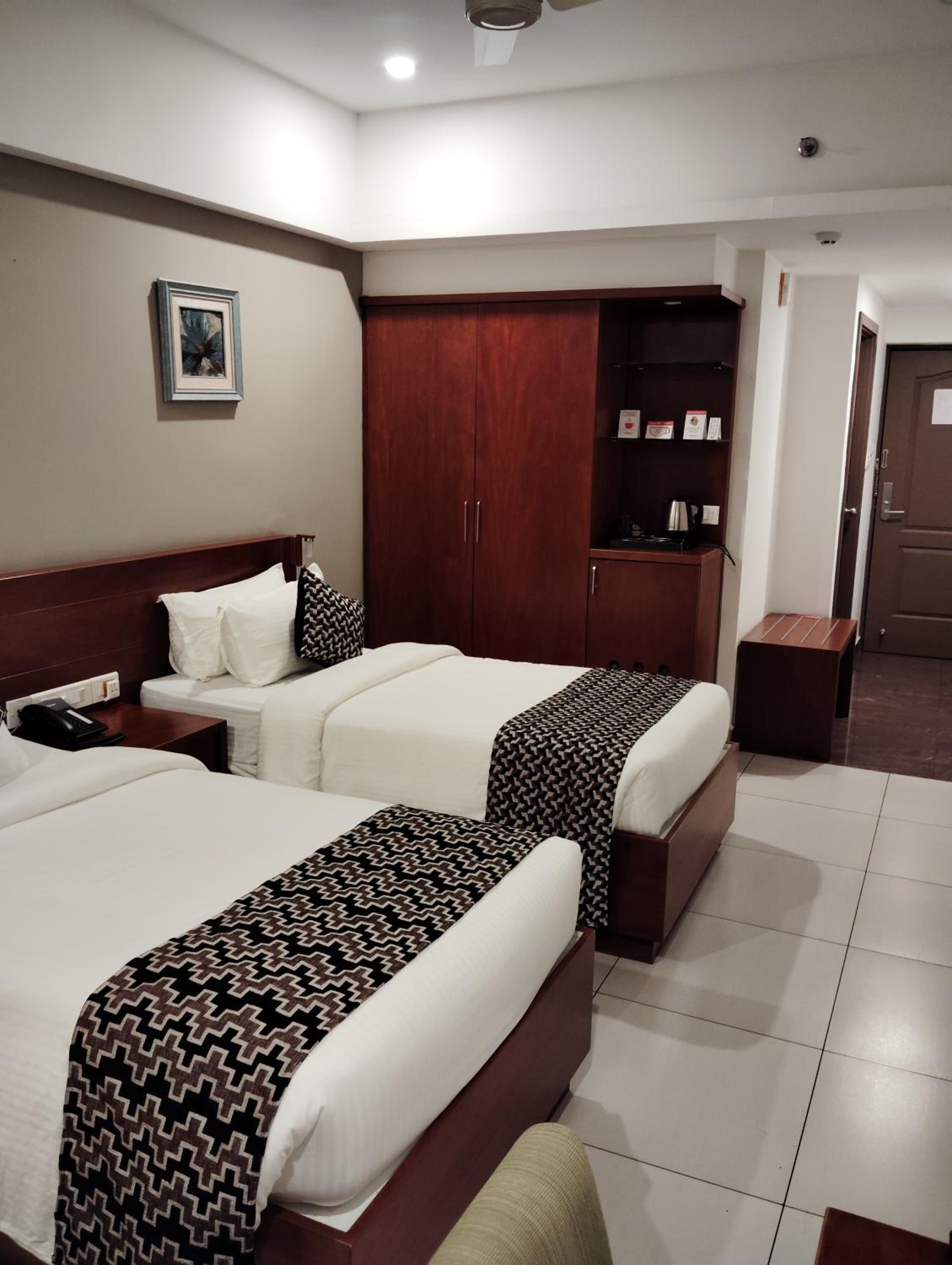 Deluxe Double or Twin Room photo 2