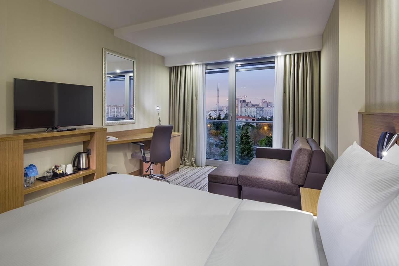 Queen Room with Sofa Bed