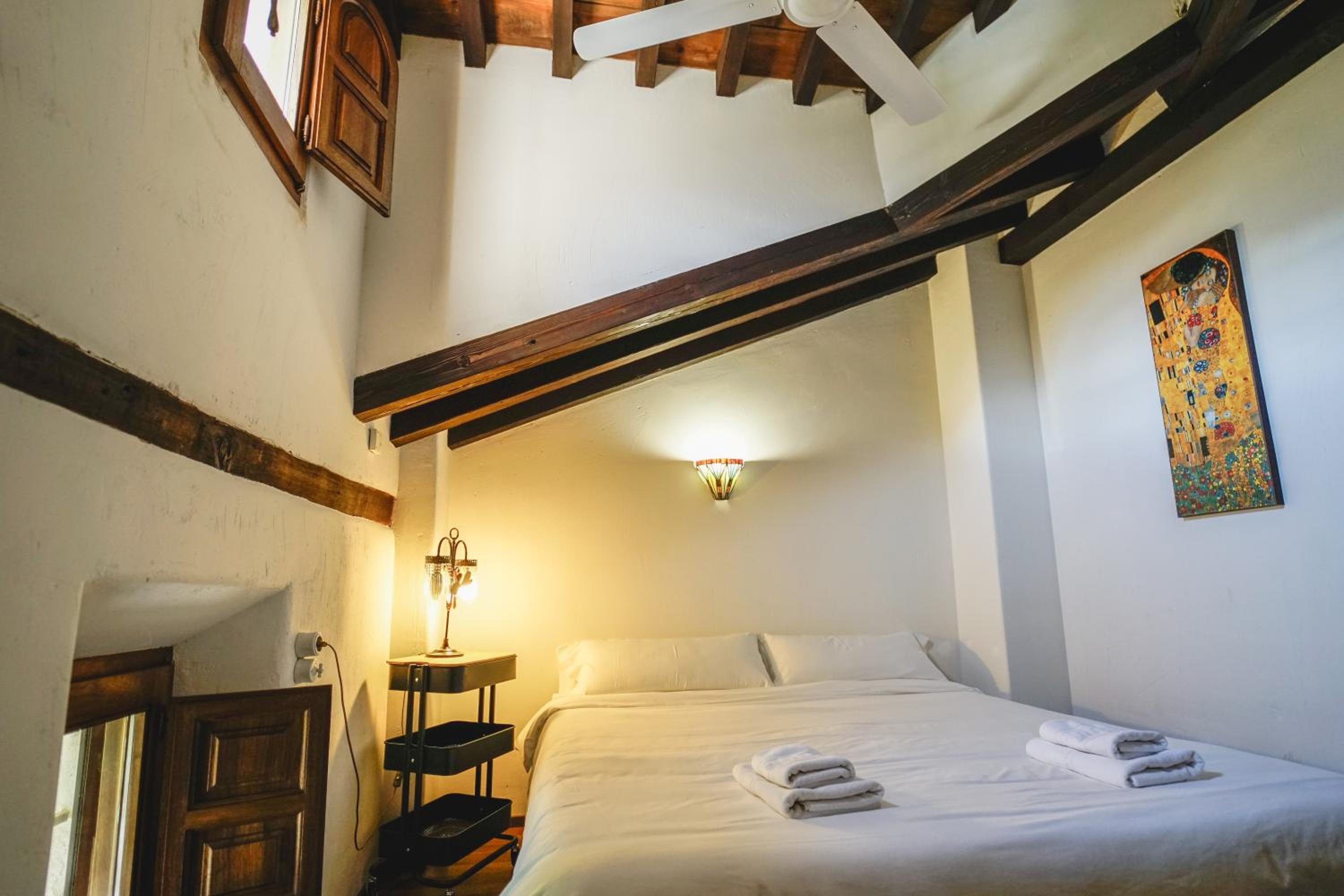 Deluxe Double or Twin Room - Photo 3