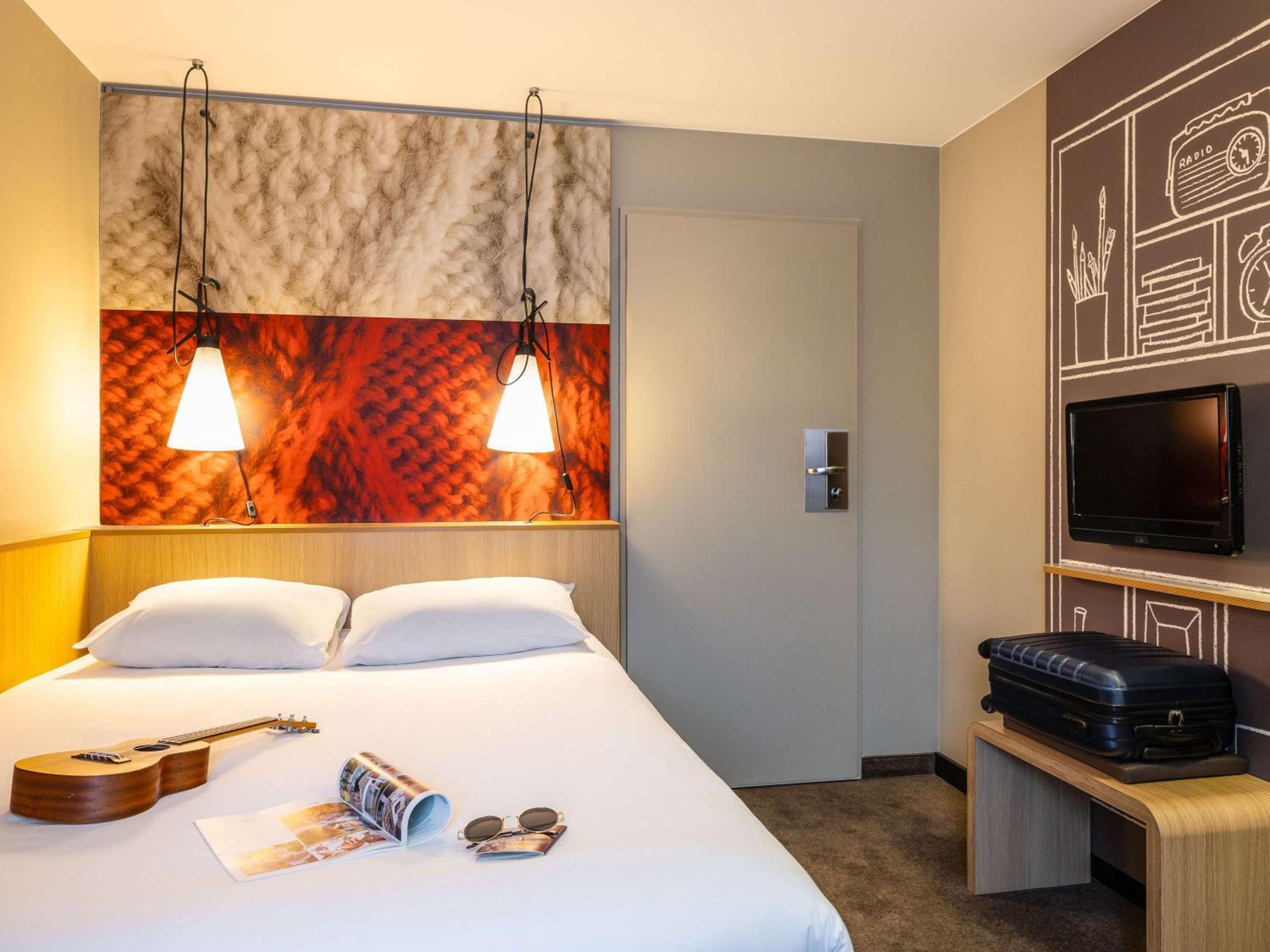 Standard Double Room - Photo 11