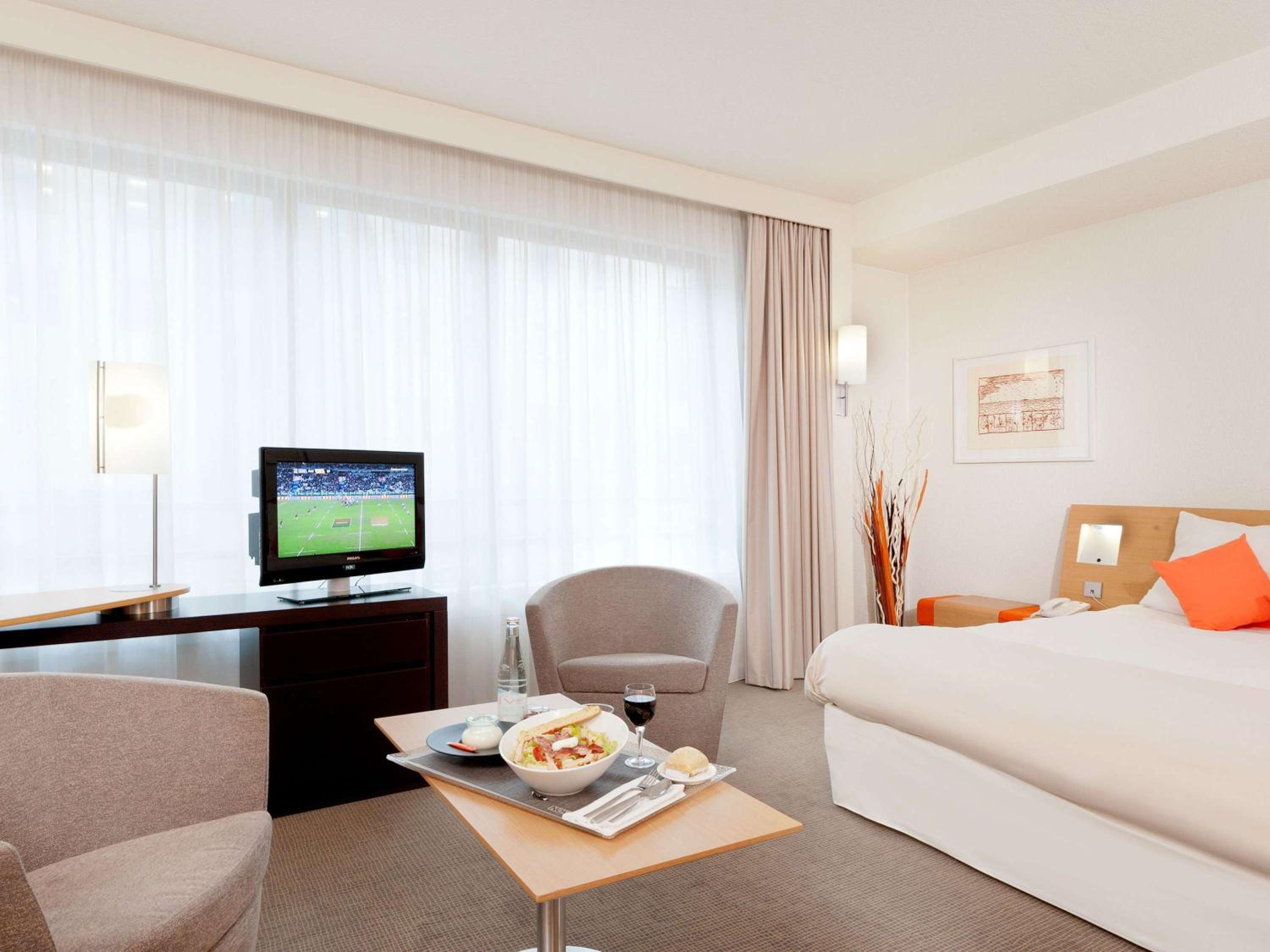 Classic Double Room with Sofa Bed - Photo 4