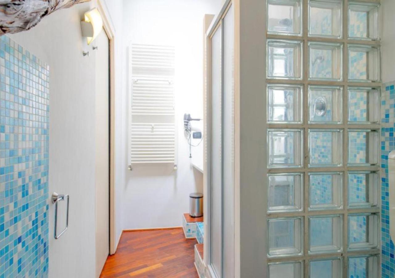 Studio Apartment - Photo 24