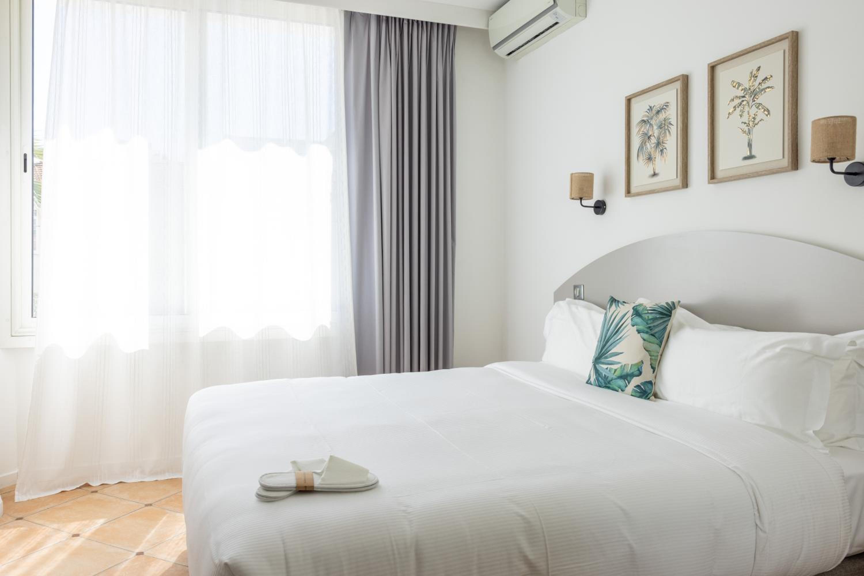 Prestige Room - Photo 1