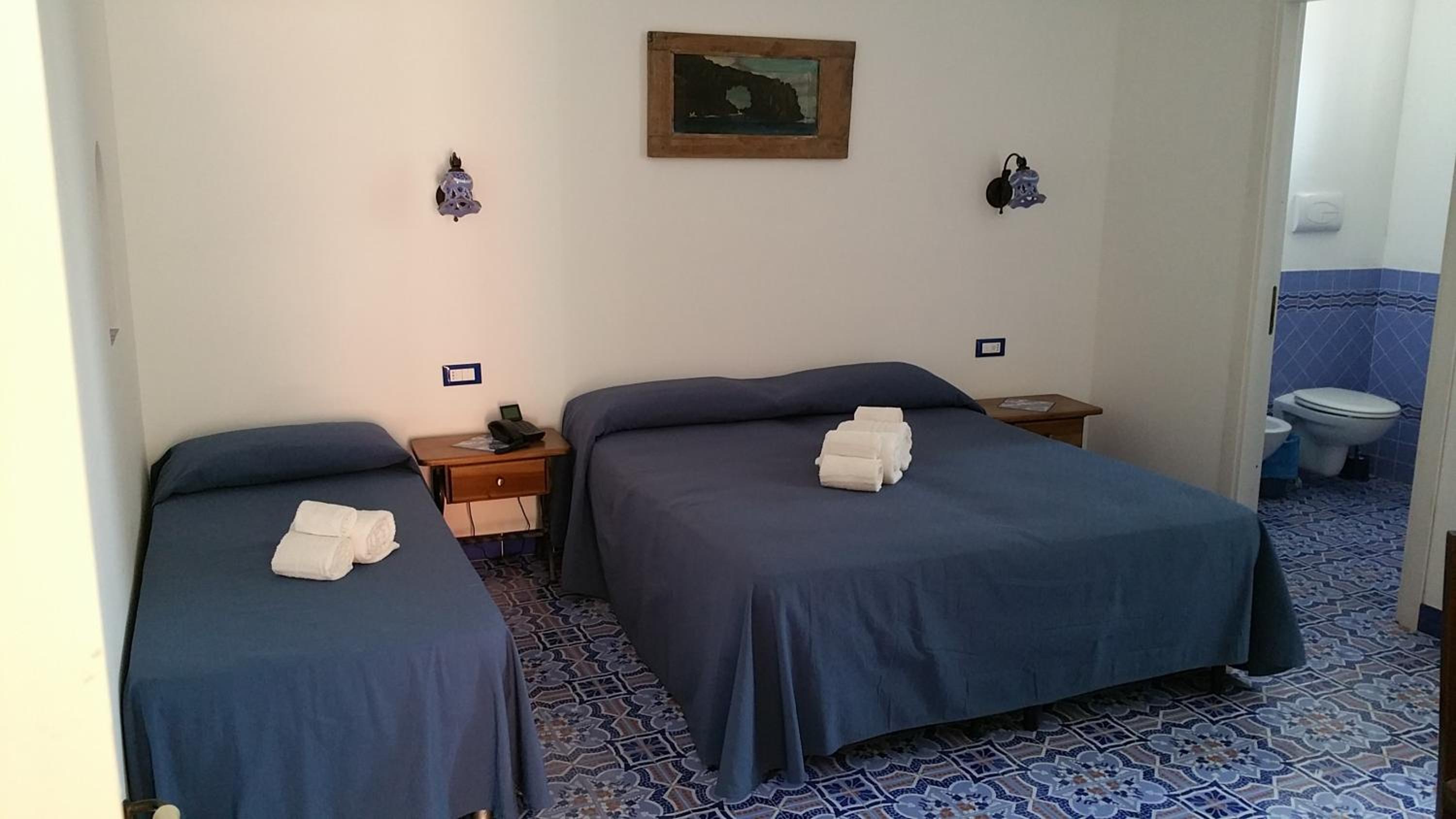 Triple Room photo 3