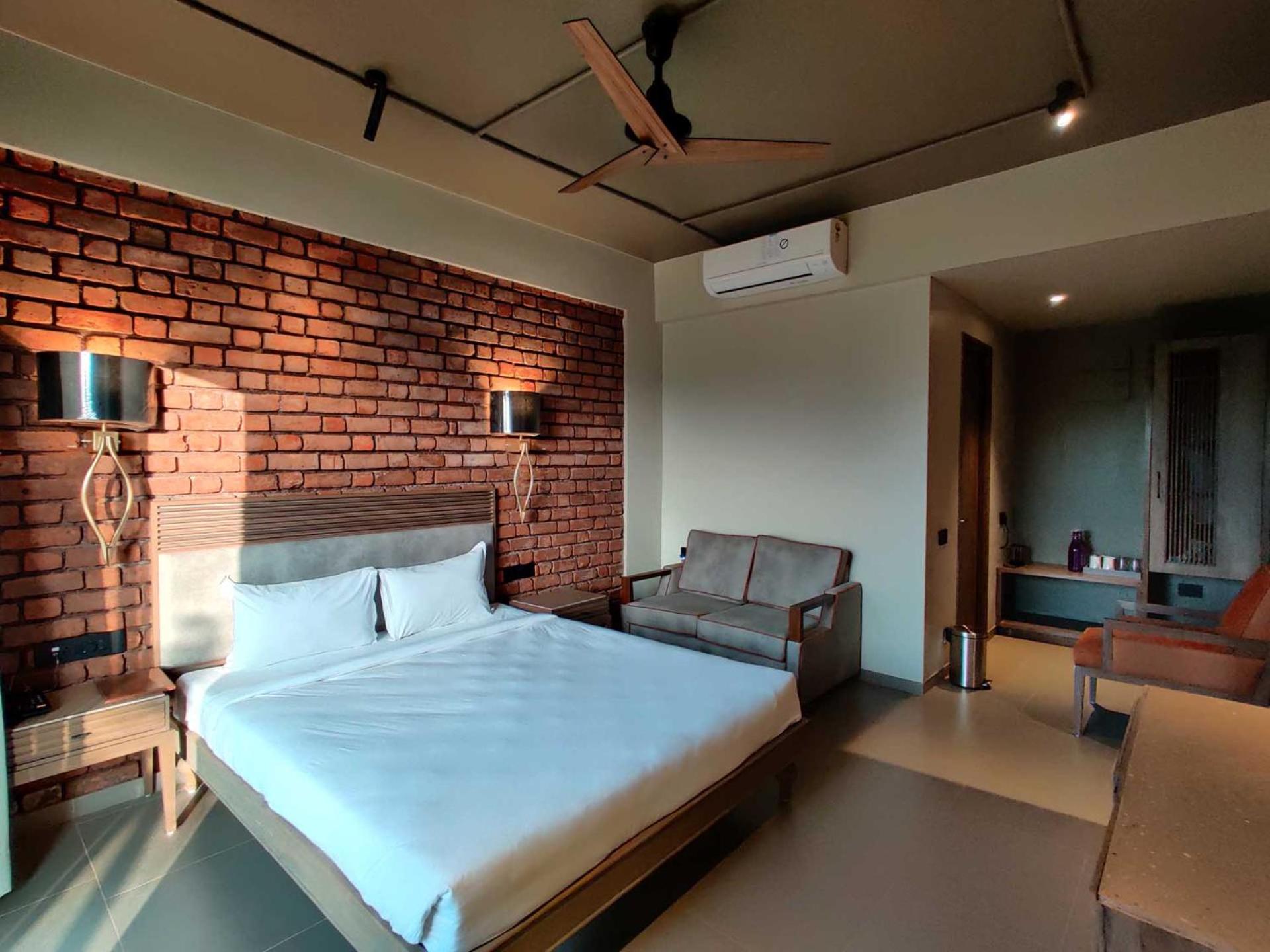 Premium Room with Balcony and Bathtub - Ground Floor photo 1
