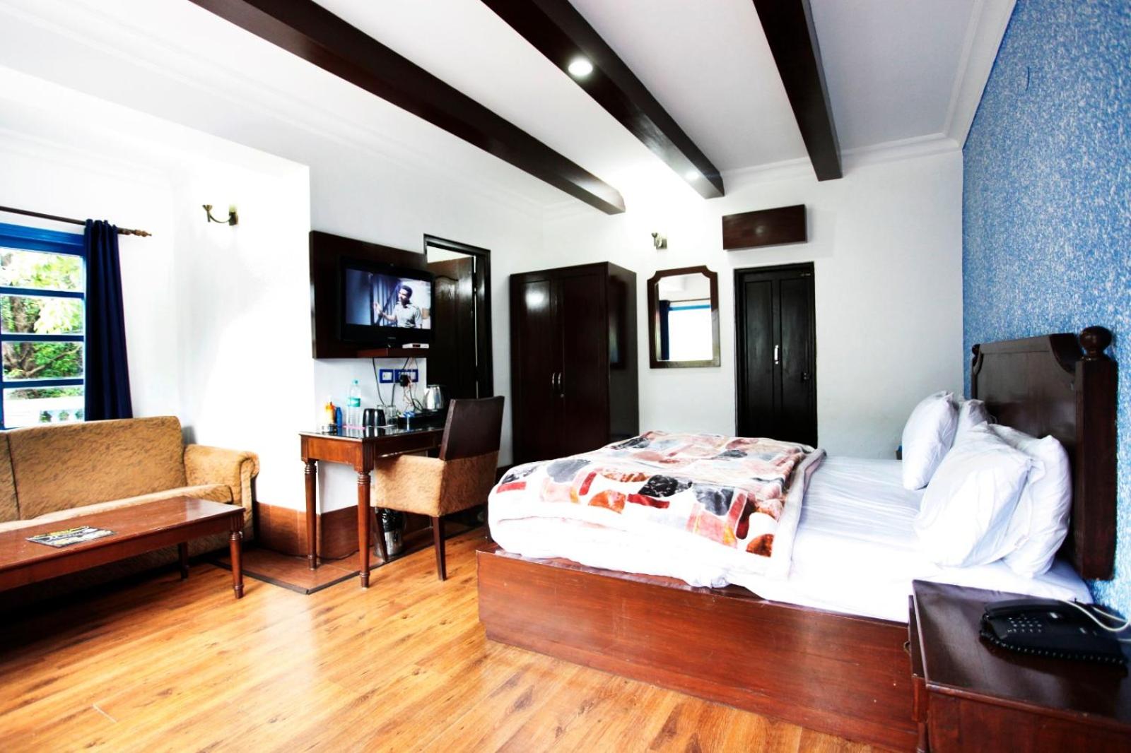 Queen Room photo 3