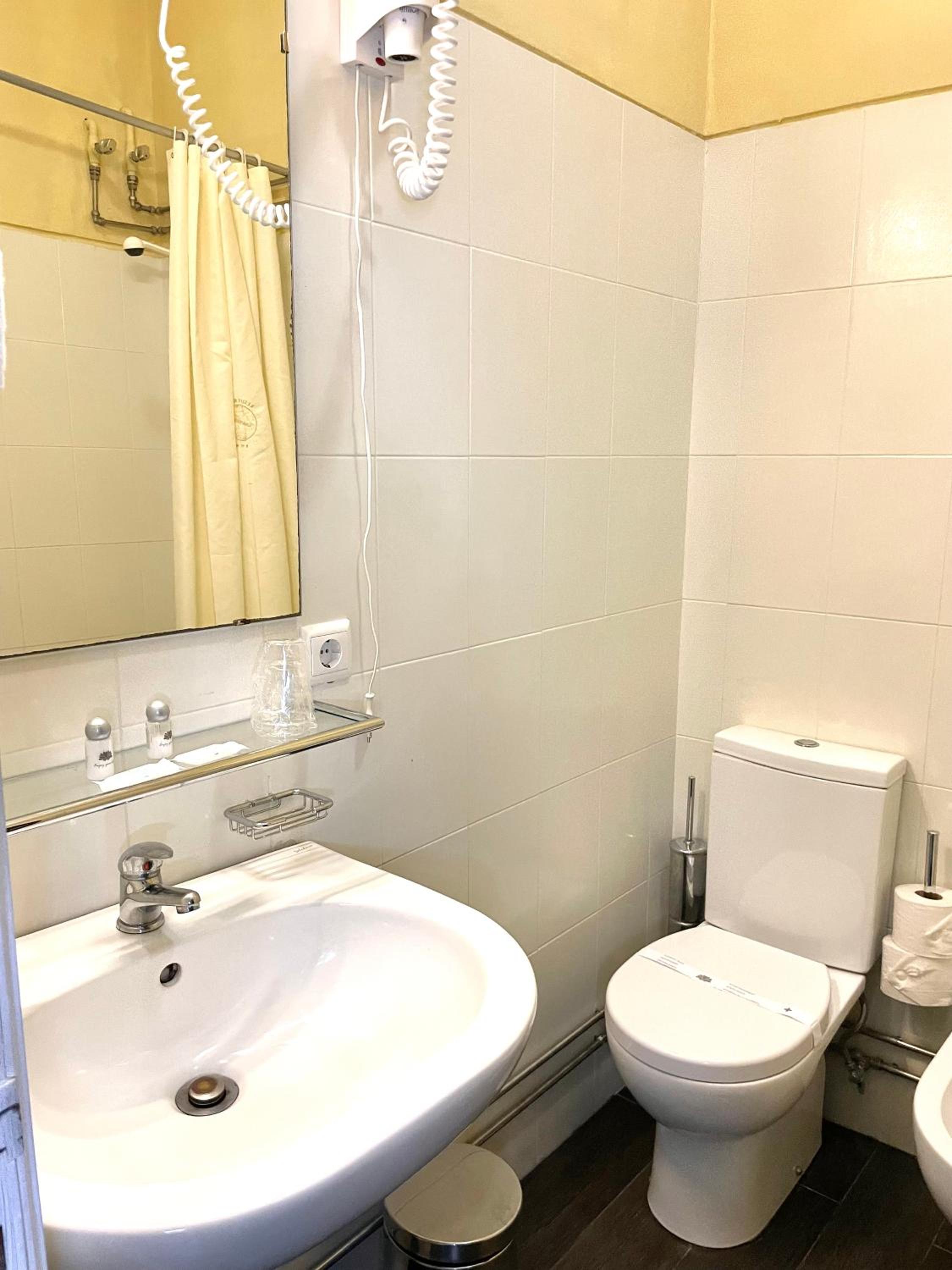 Twin Standard - Photo 2