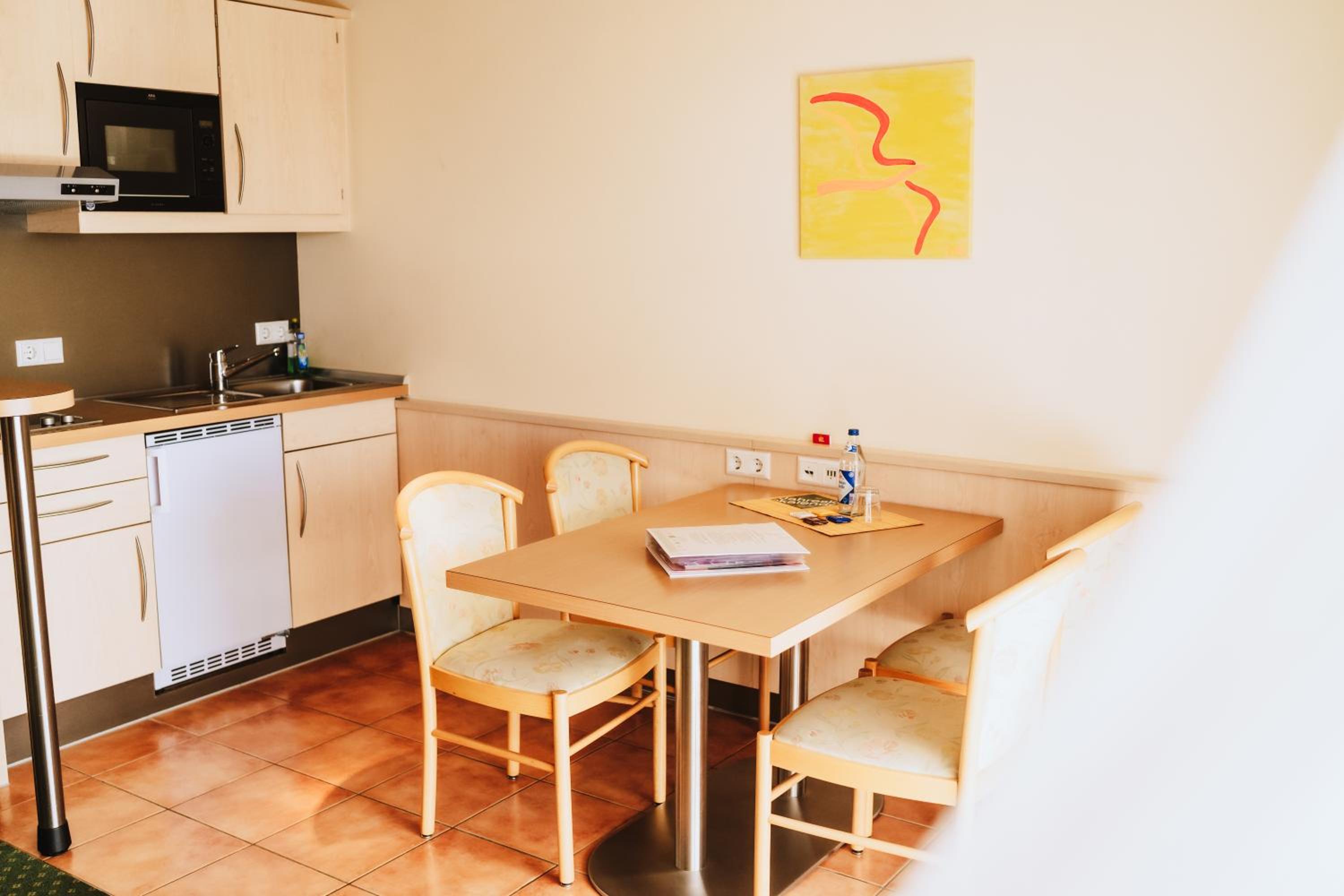 One-Bedroom Apartment (1 Adult) - Photo 4