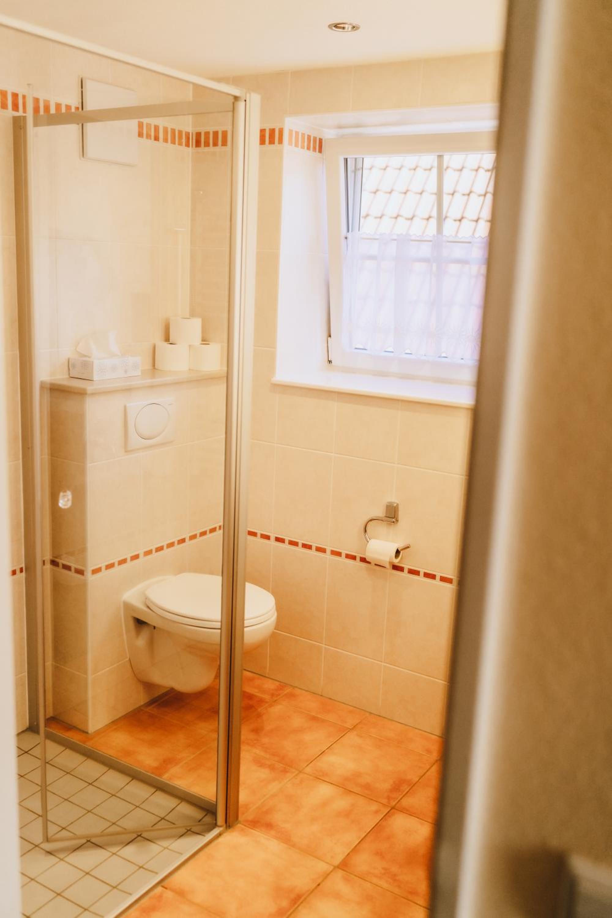 One-Bedroom Apartment (1 Adult) - Photo 6