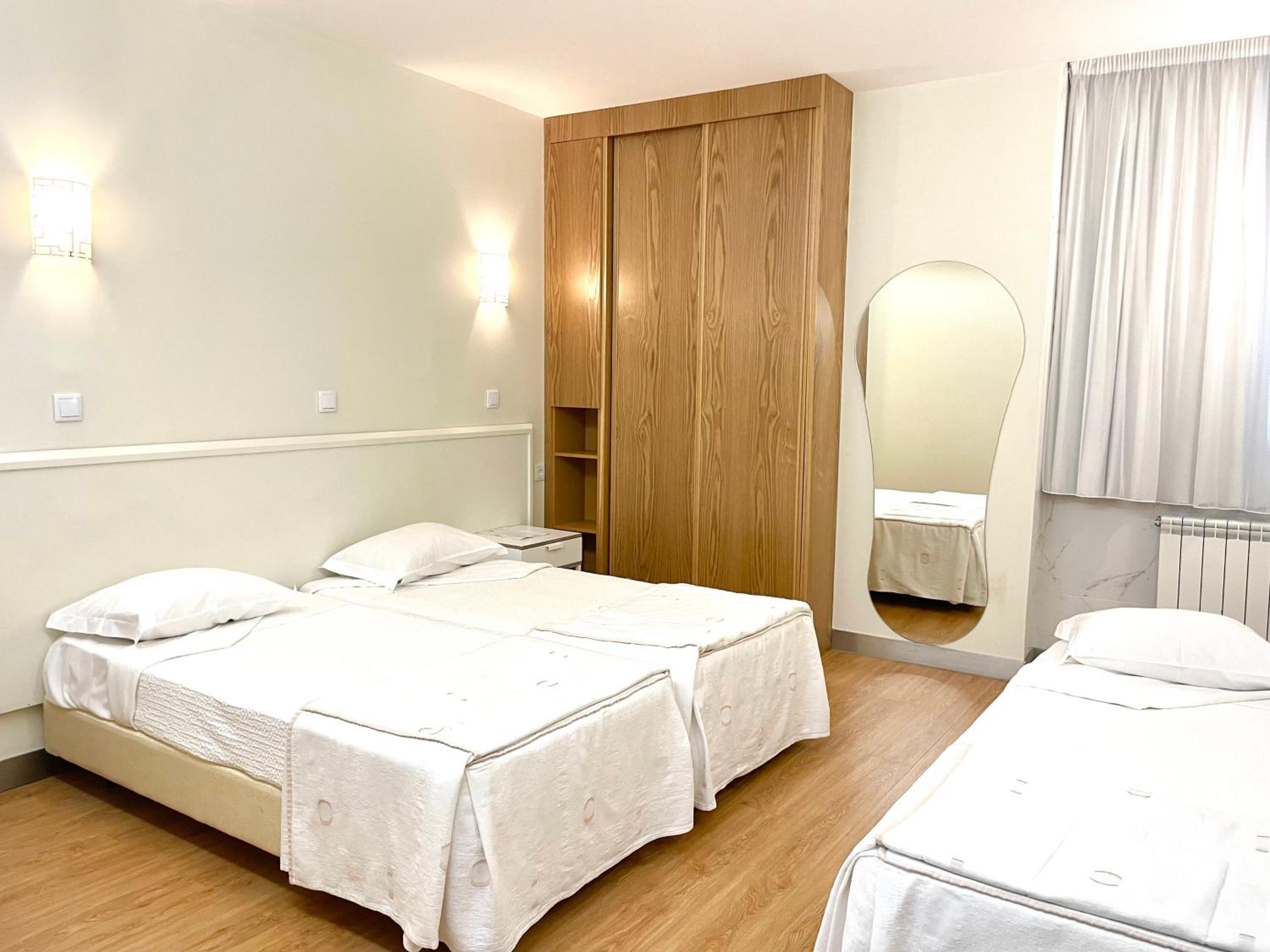 Superior Triple Room - Photo 1