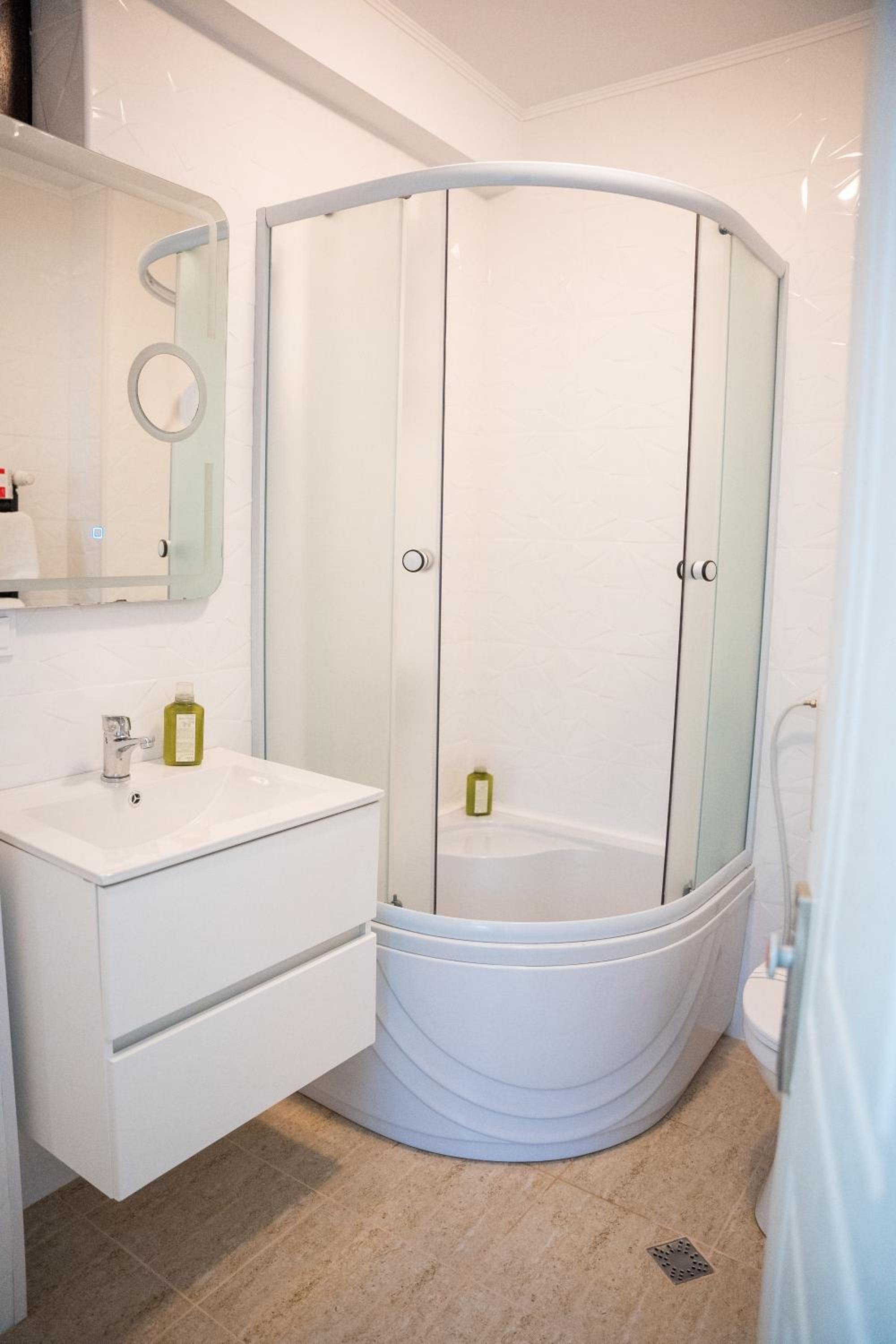 Apartment - Photo 2