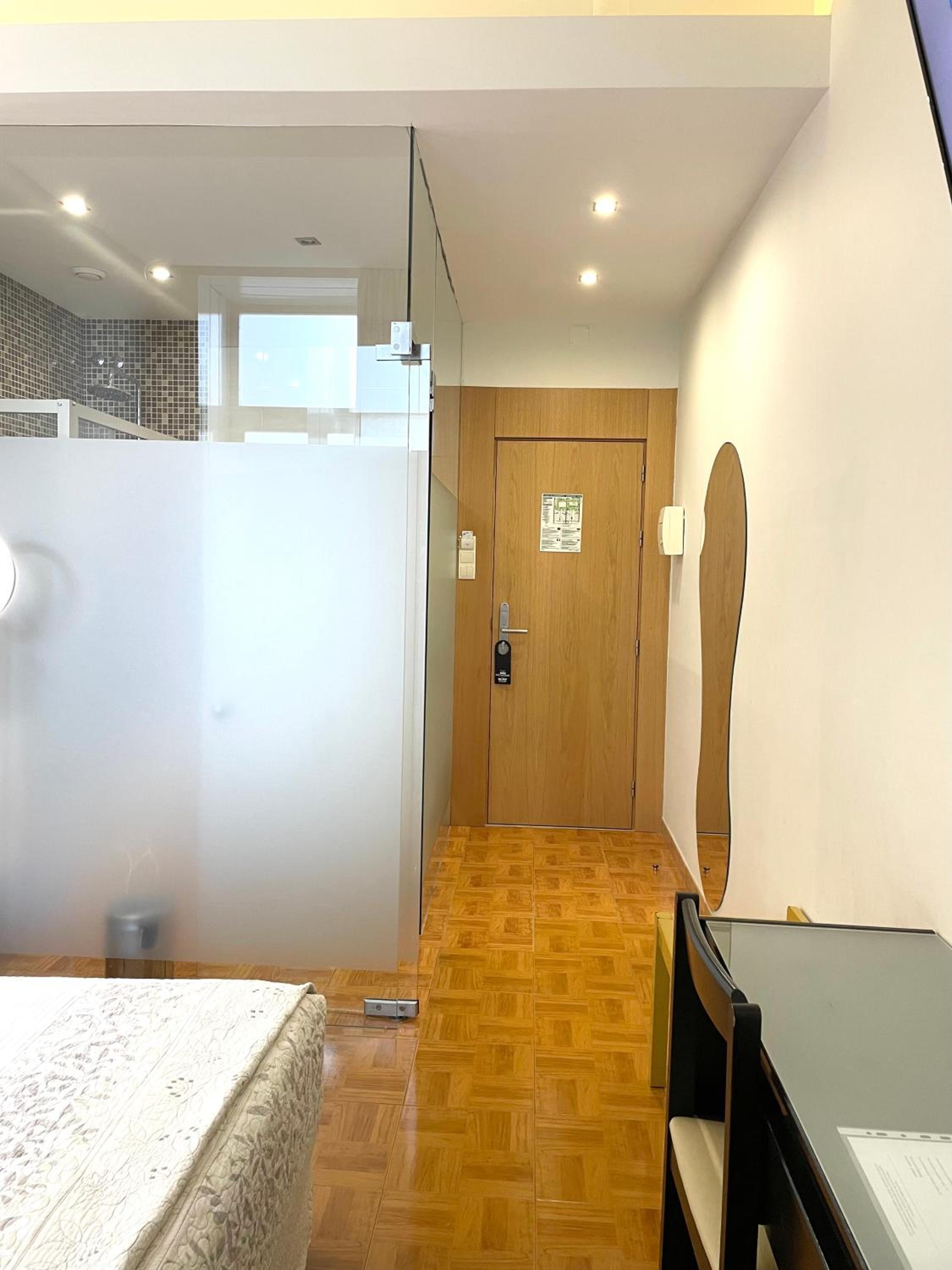 Superior Double or Twin Room - Photo 14