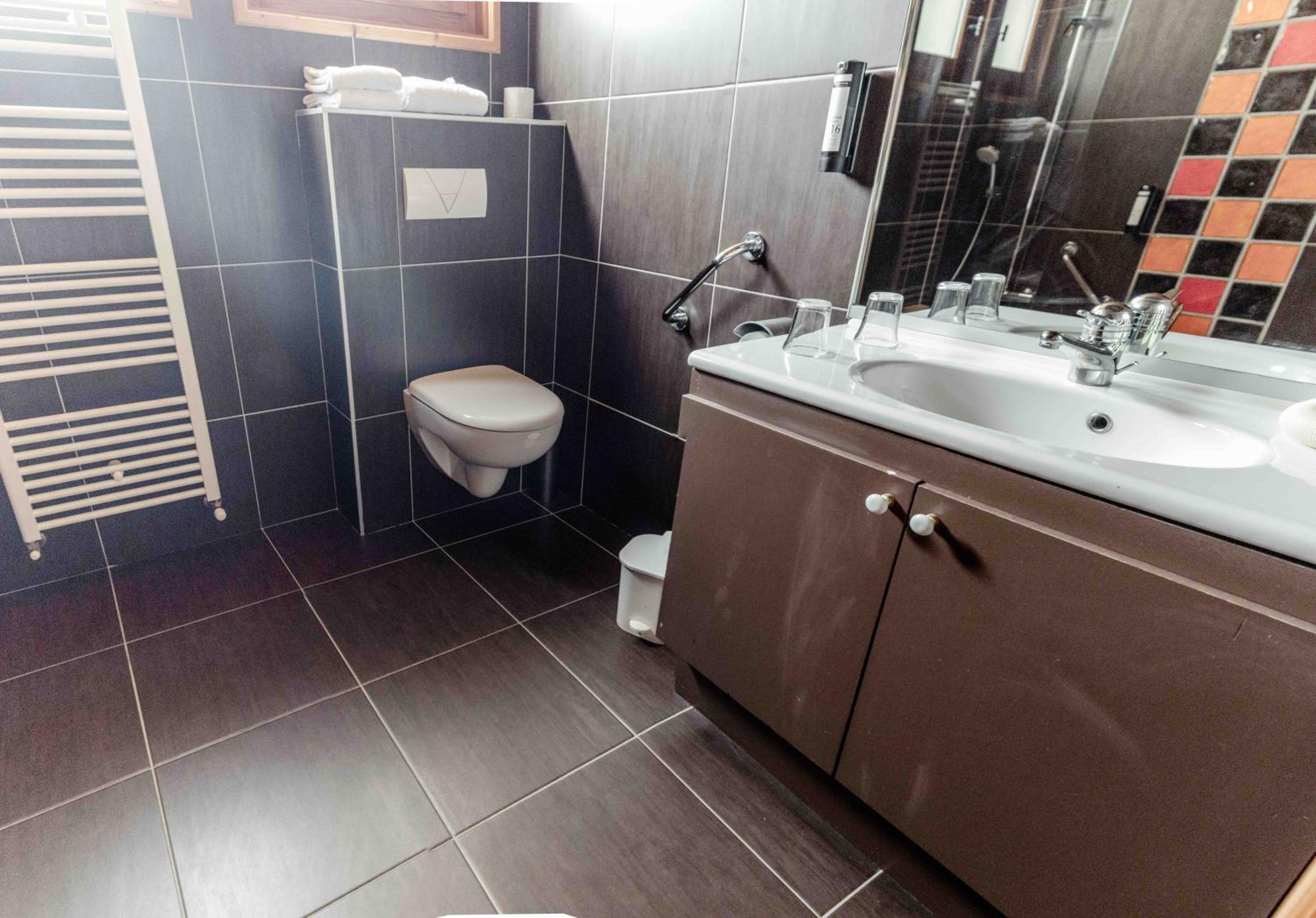 Privilege Triple Room photo 3