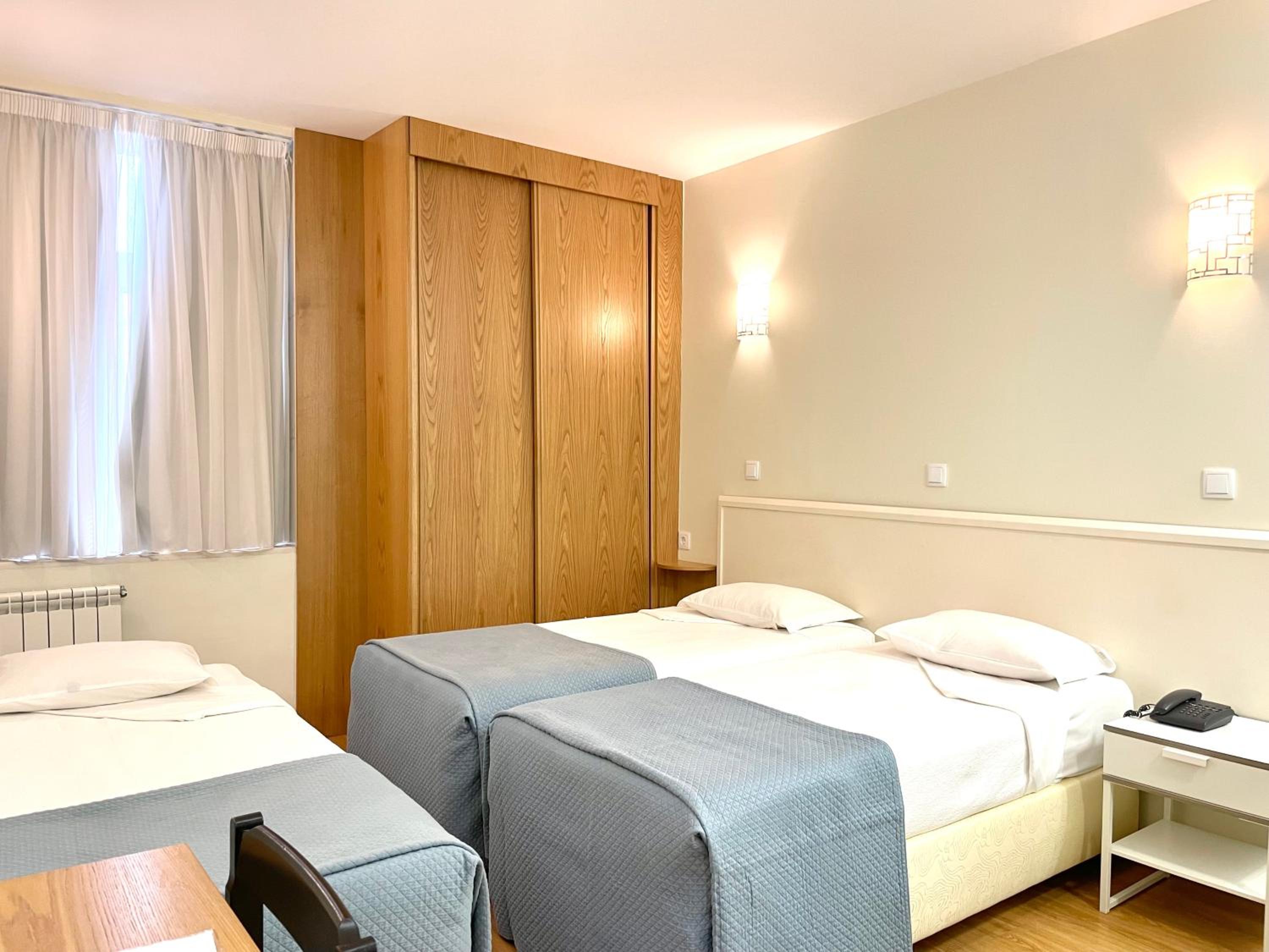 Superior Triple Room - Photo 6