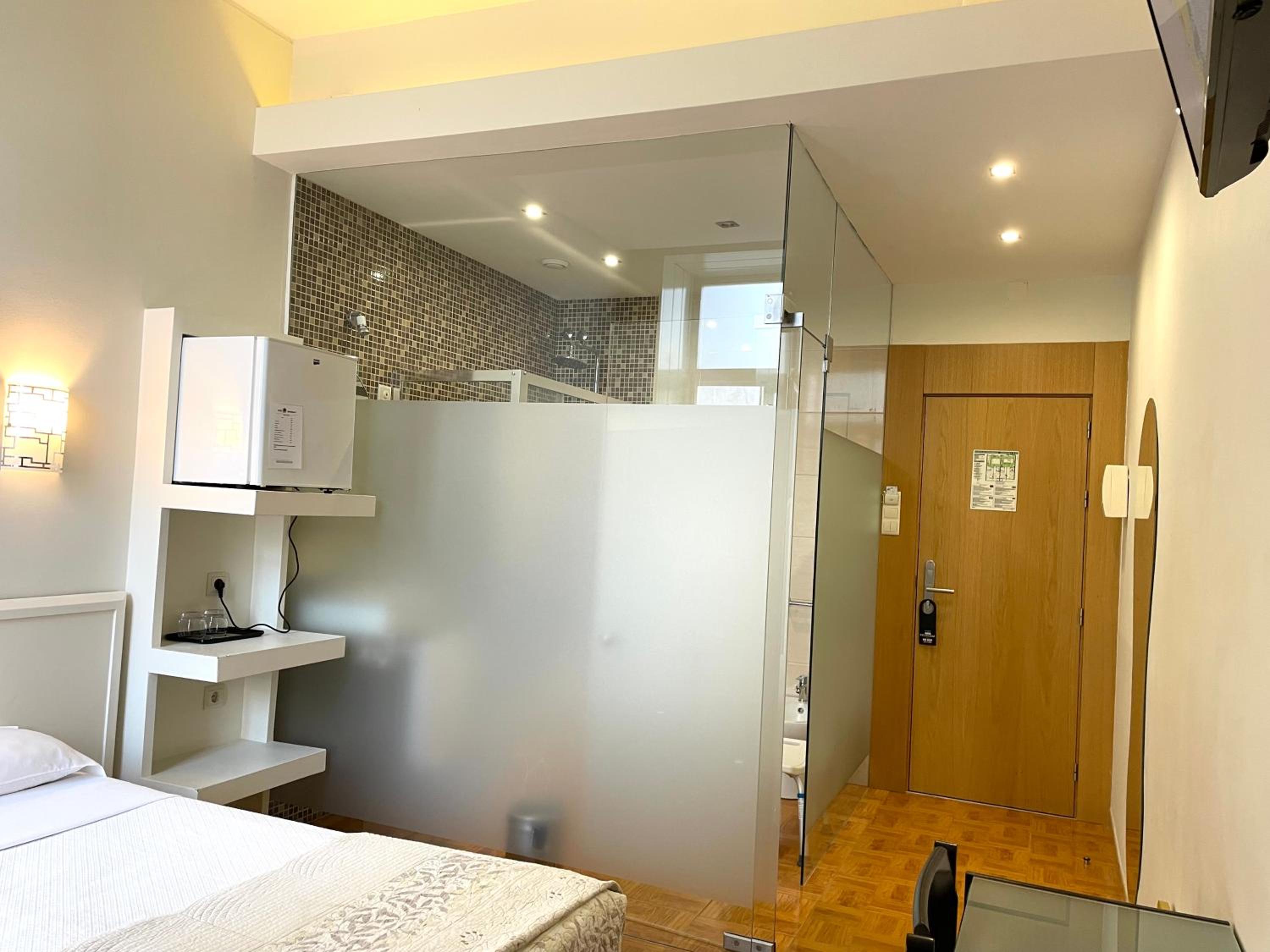 Superior Double or Twin Room - Photo 13