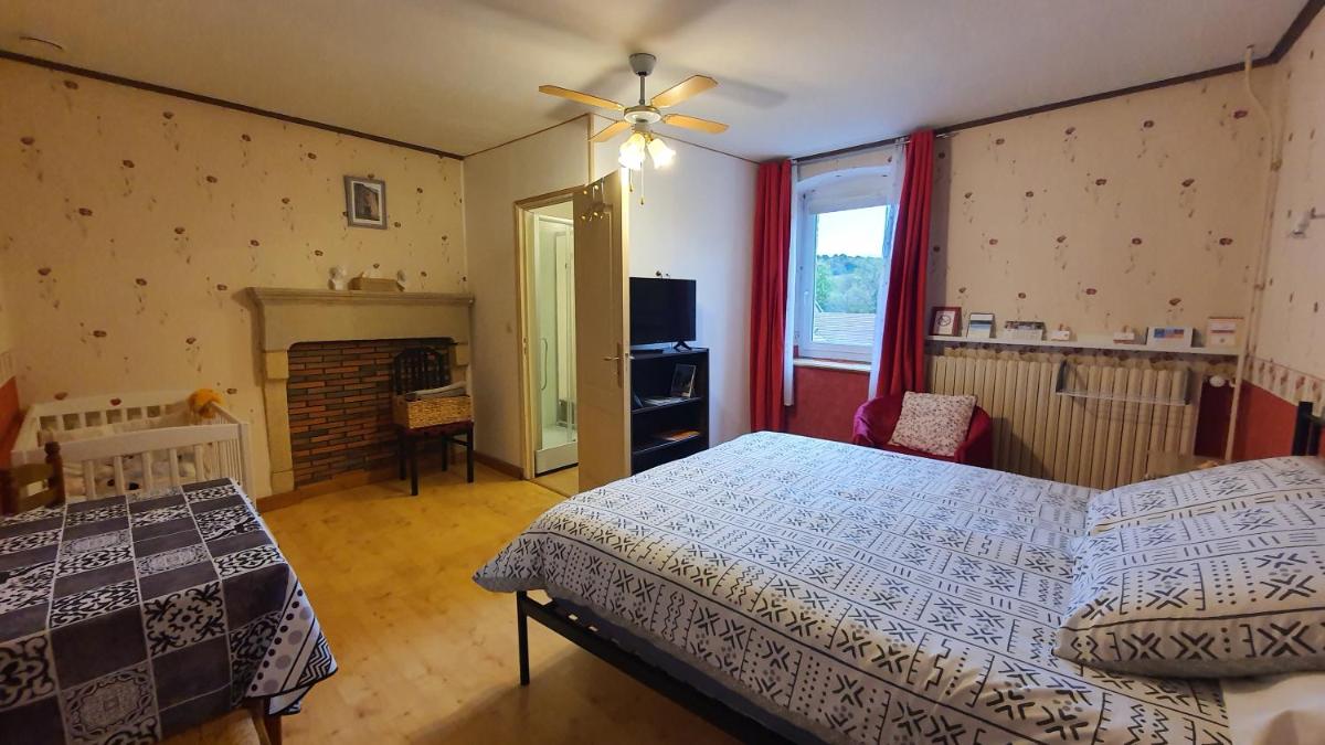 Deluxe Double Room with Shower photo 3