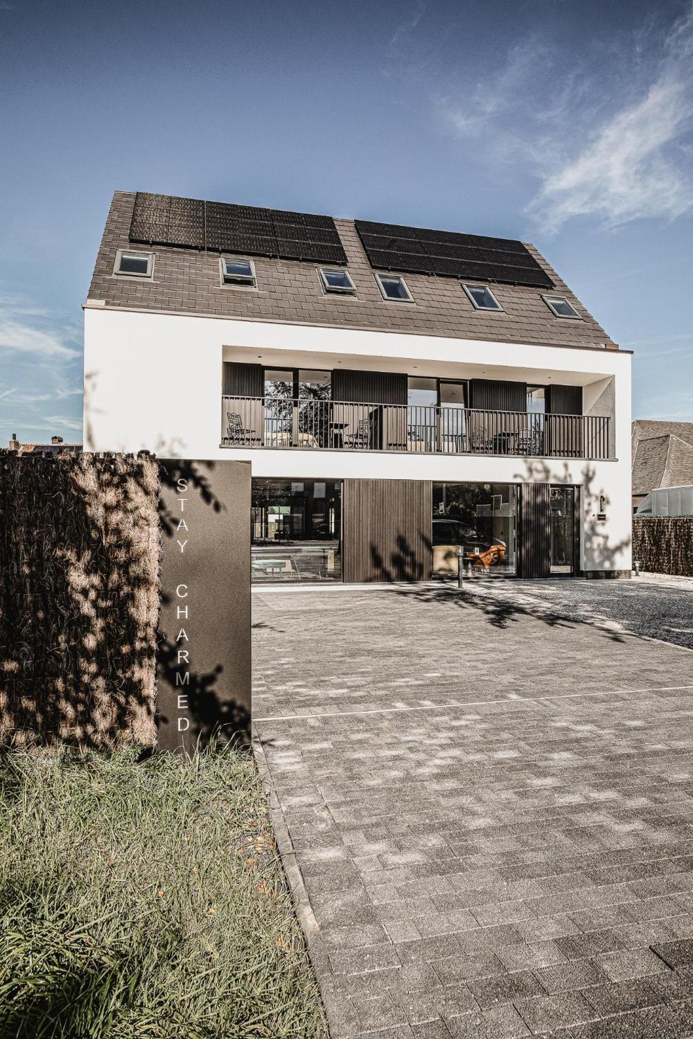 Villa photo 1