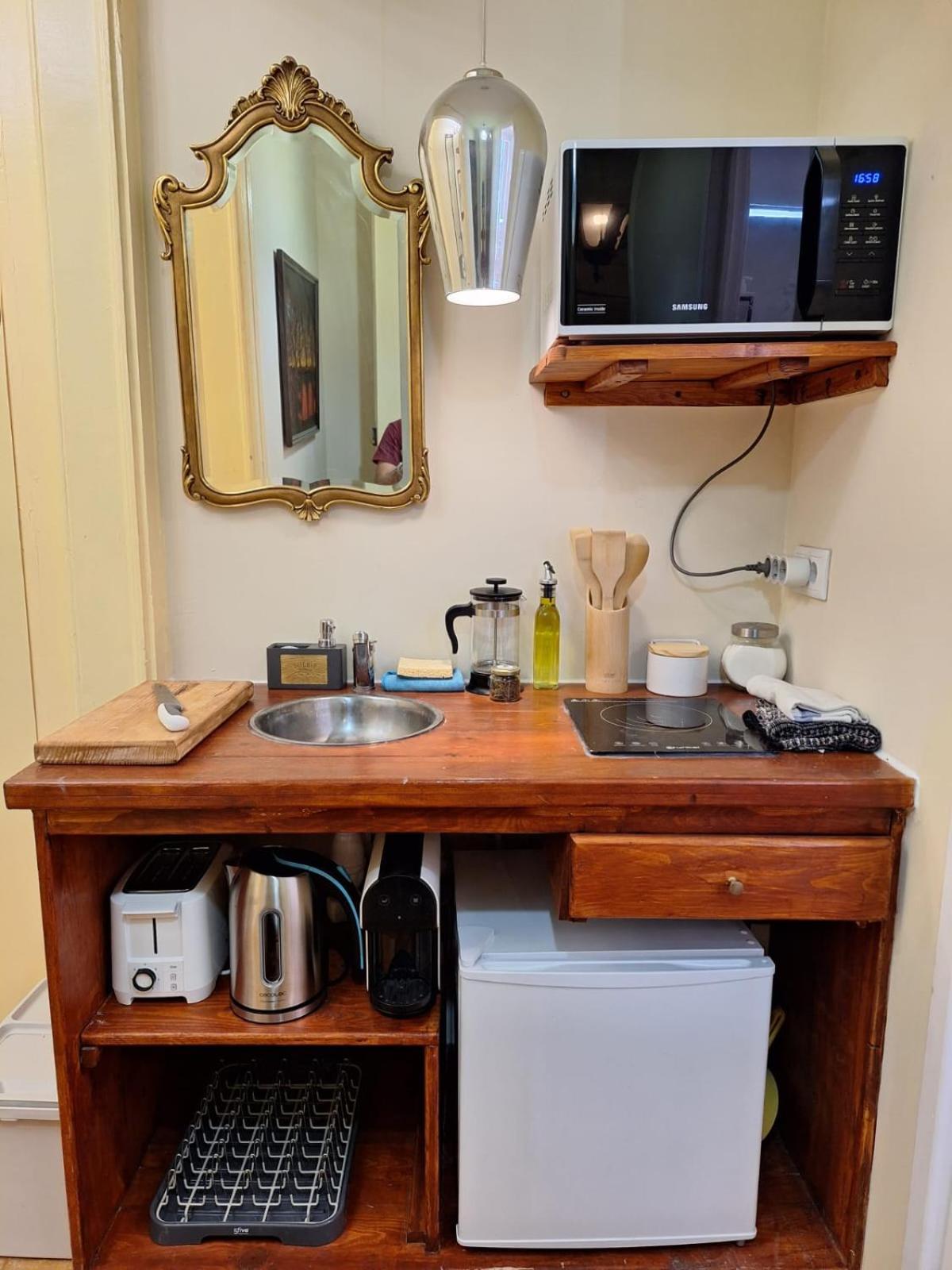 Studio Apartment photo 3