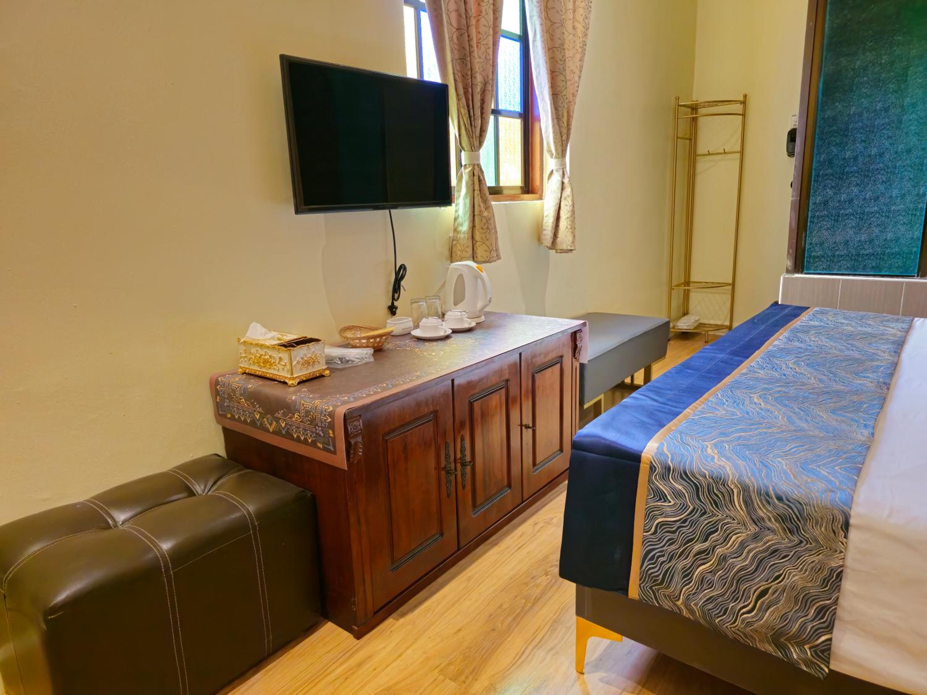 Cozy King Room - Photo 4