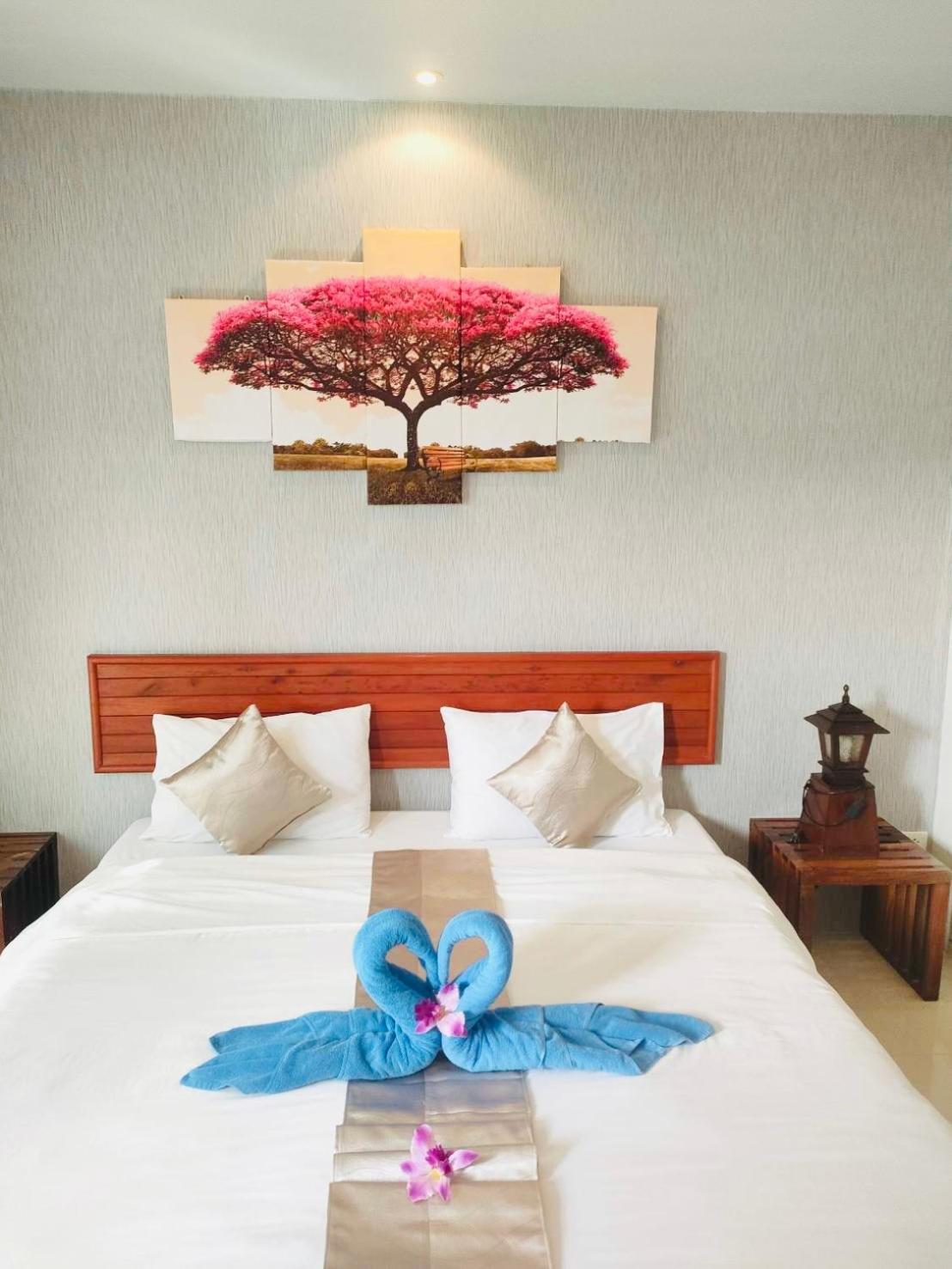 Double Room with Pool View photo 3