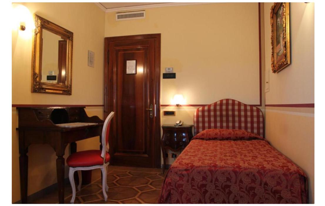 Single Room photo 2