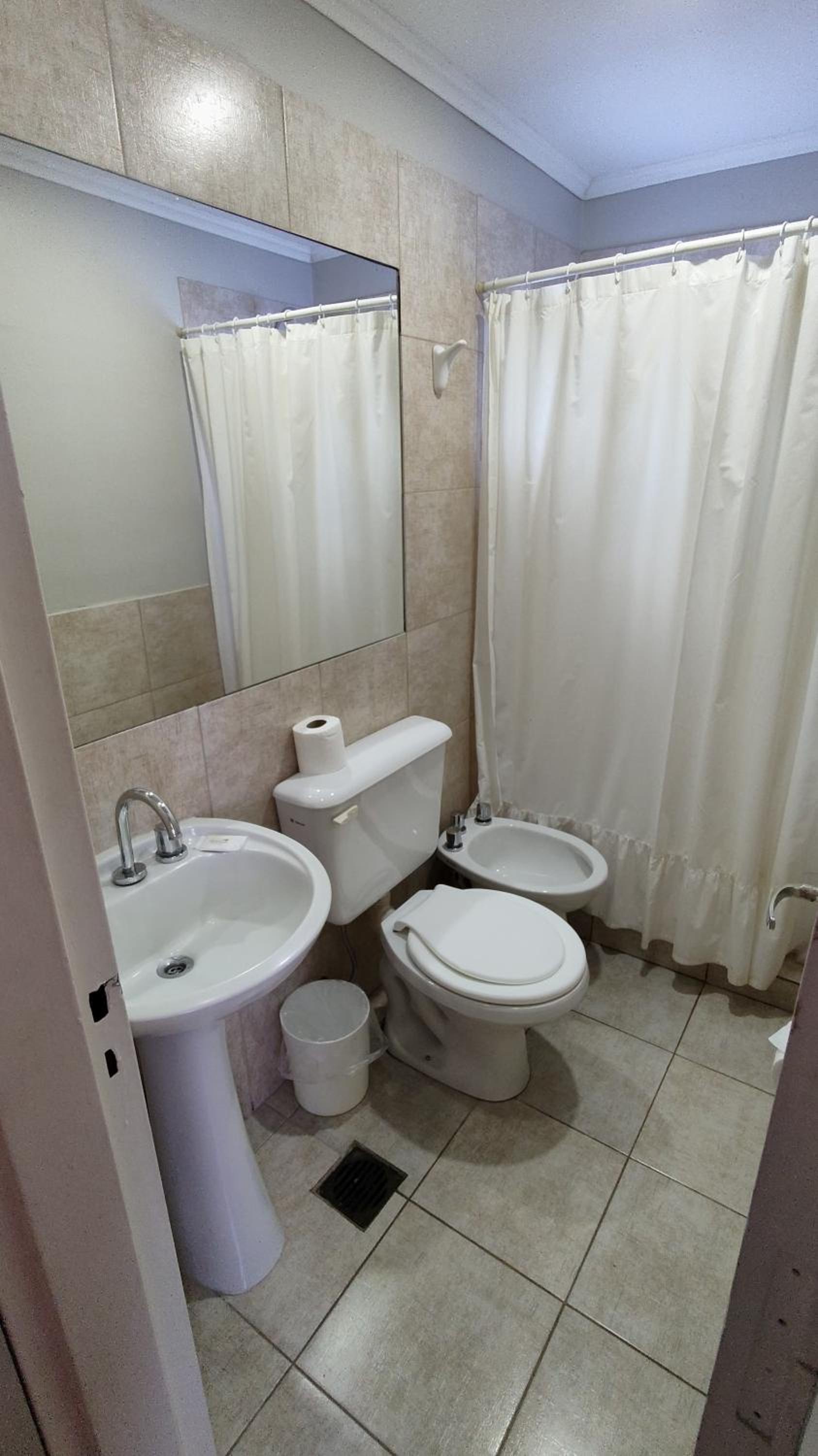 Queen Room photo 3