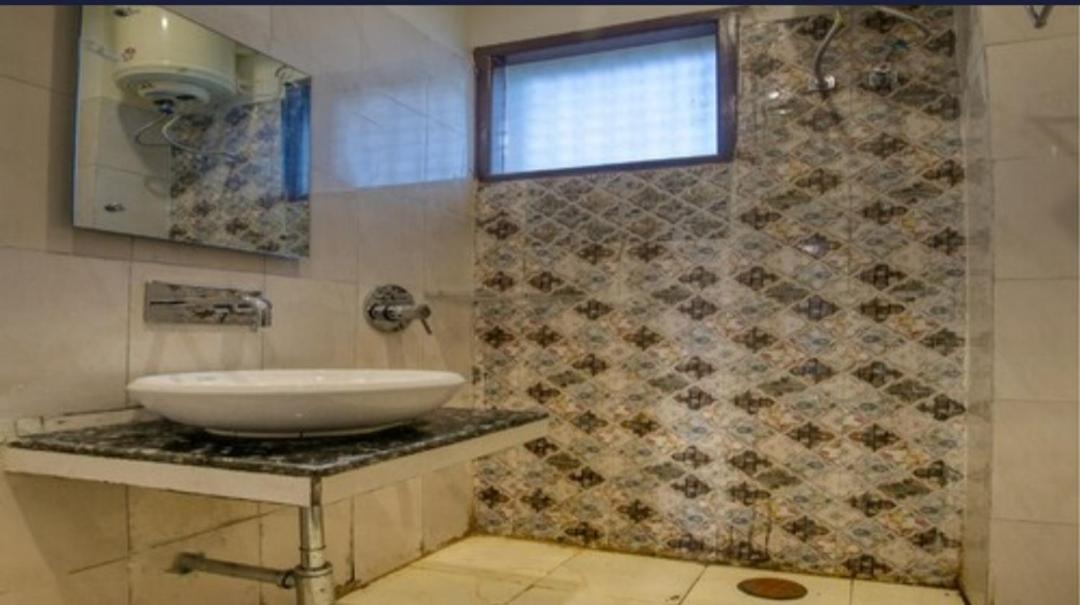 Deluxe Room - Photo 6