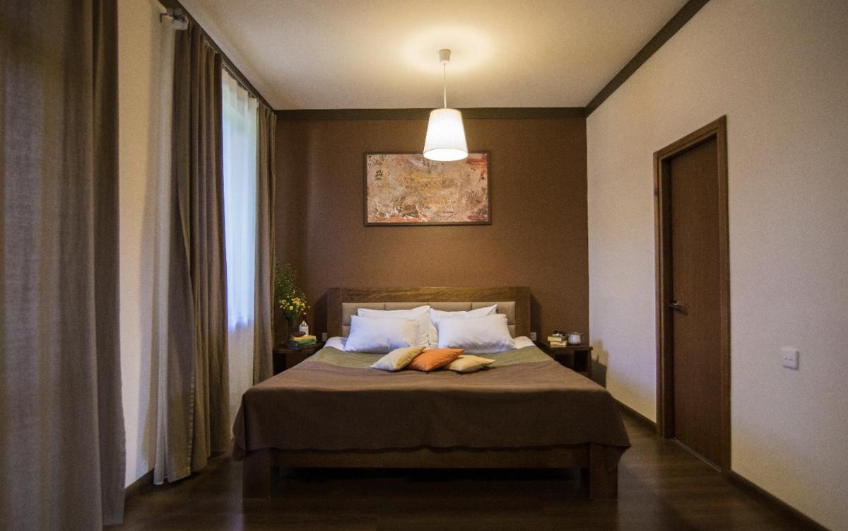 Deluxe Double Room with Balcony photo 2