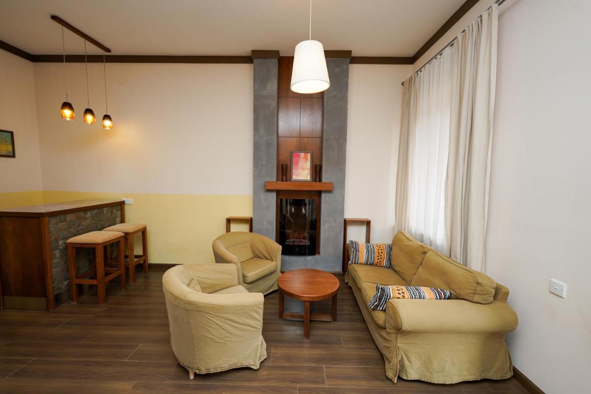Deluxe Double Room with Balcony photo 3