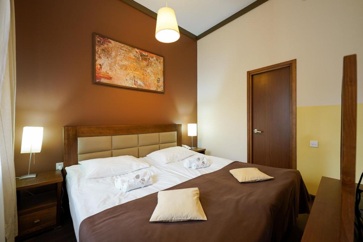 Deluxe Double Room with Balcony photo 1