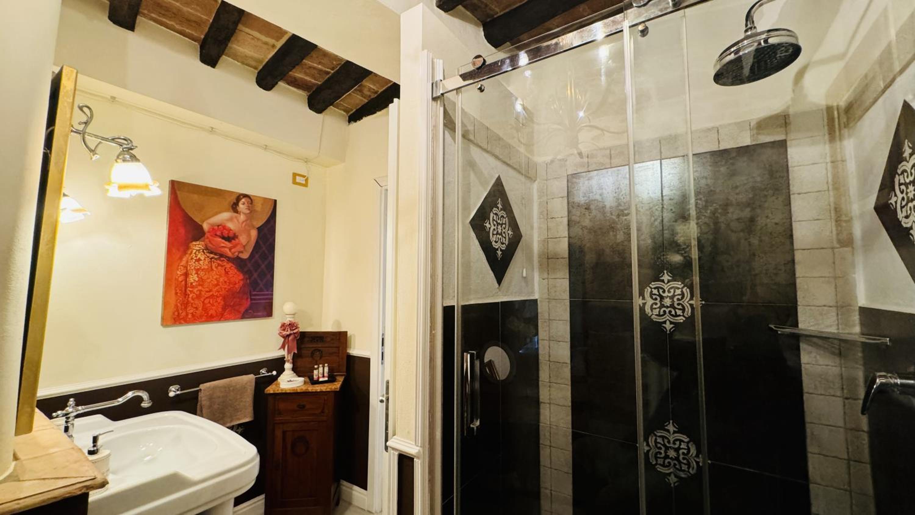 Double Room with Mountain View - Photo 9